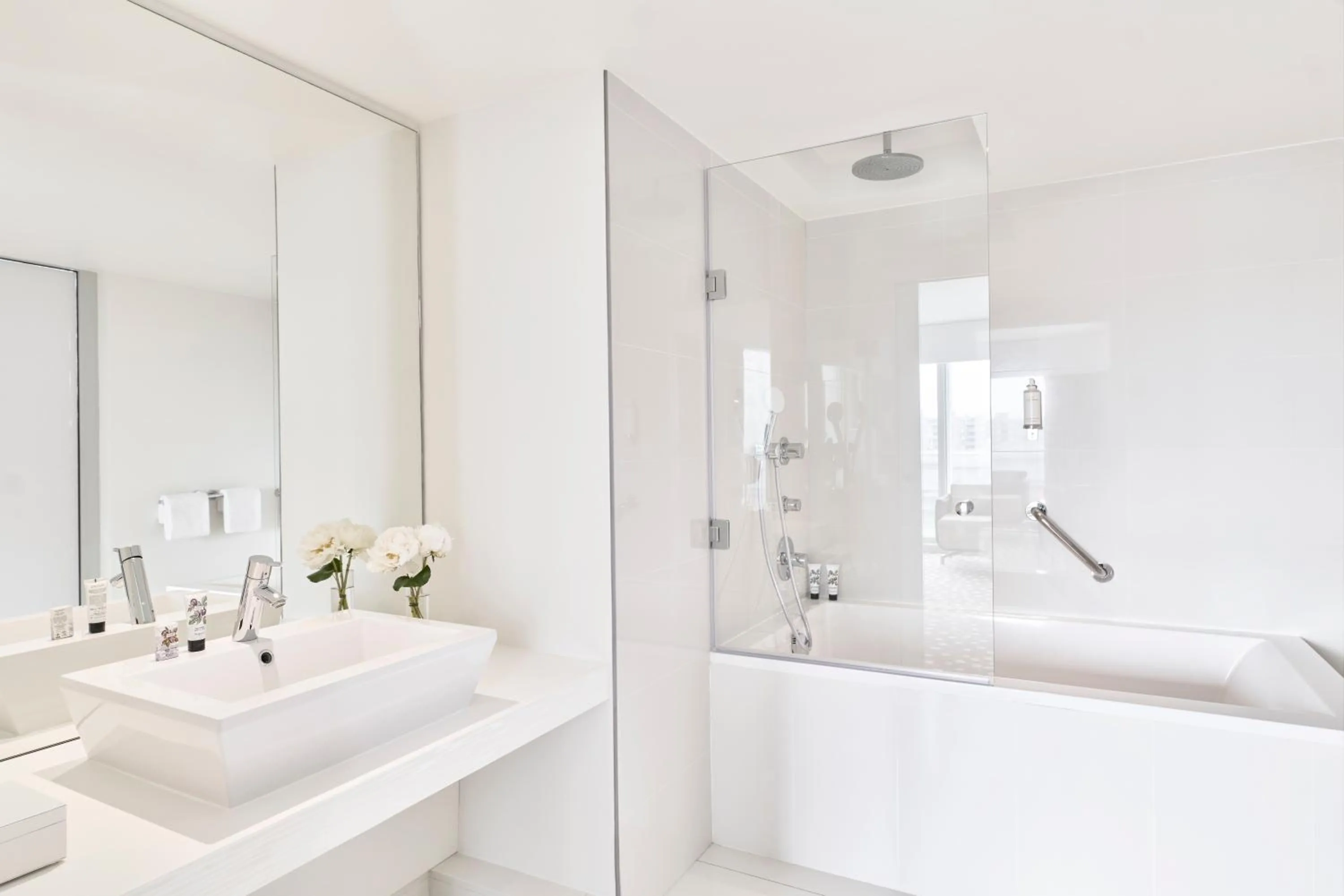 Bathroom in Hôtel Barrière Lille