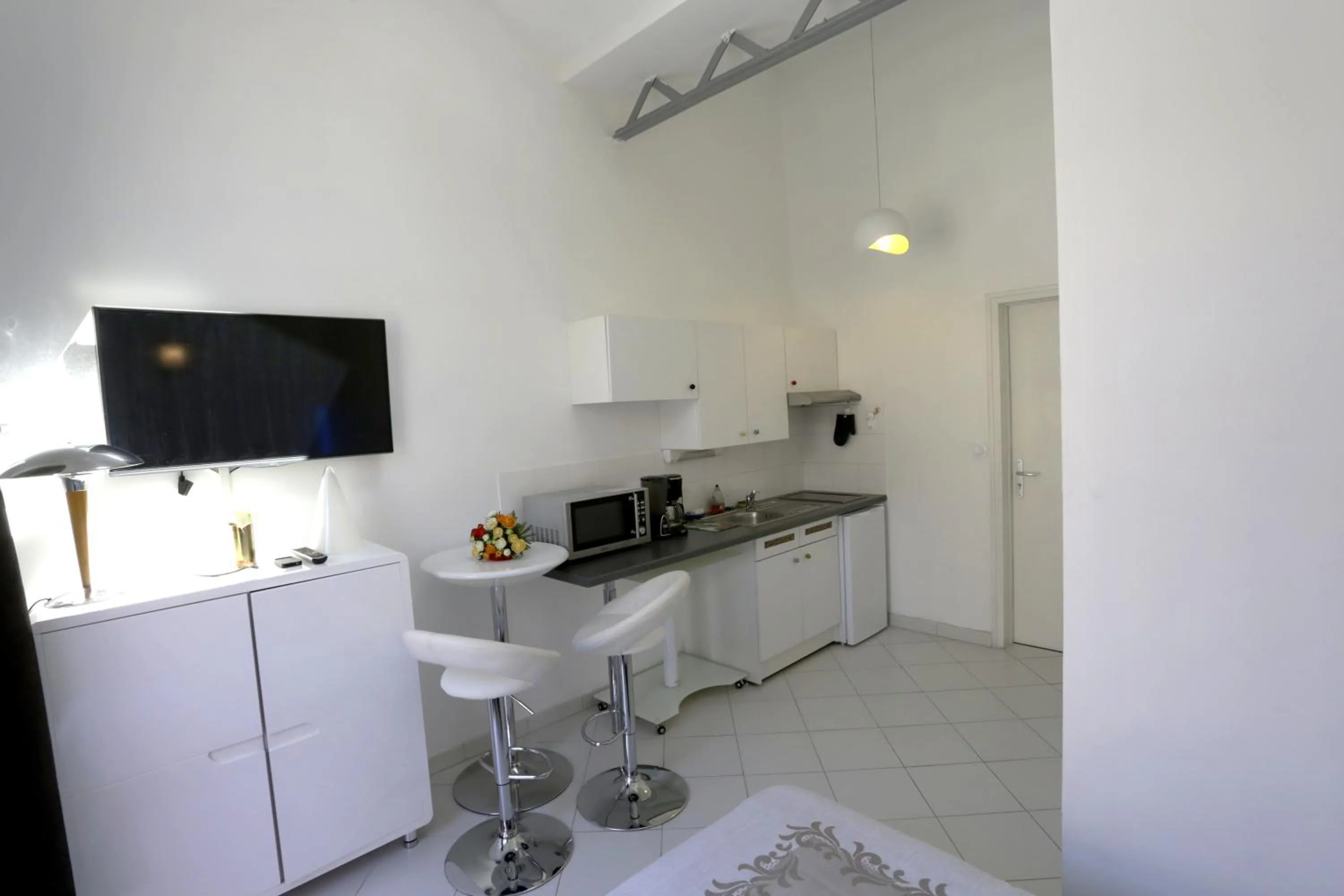 Kitchen or kitchenette in Les Bains Douches