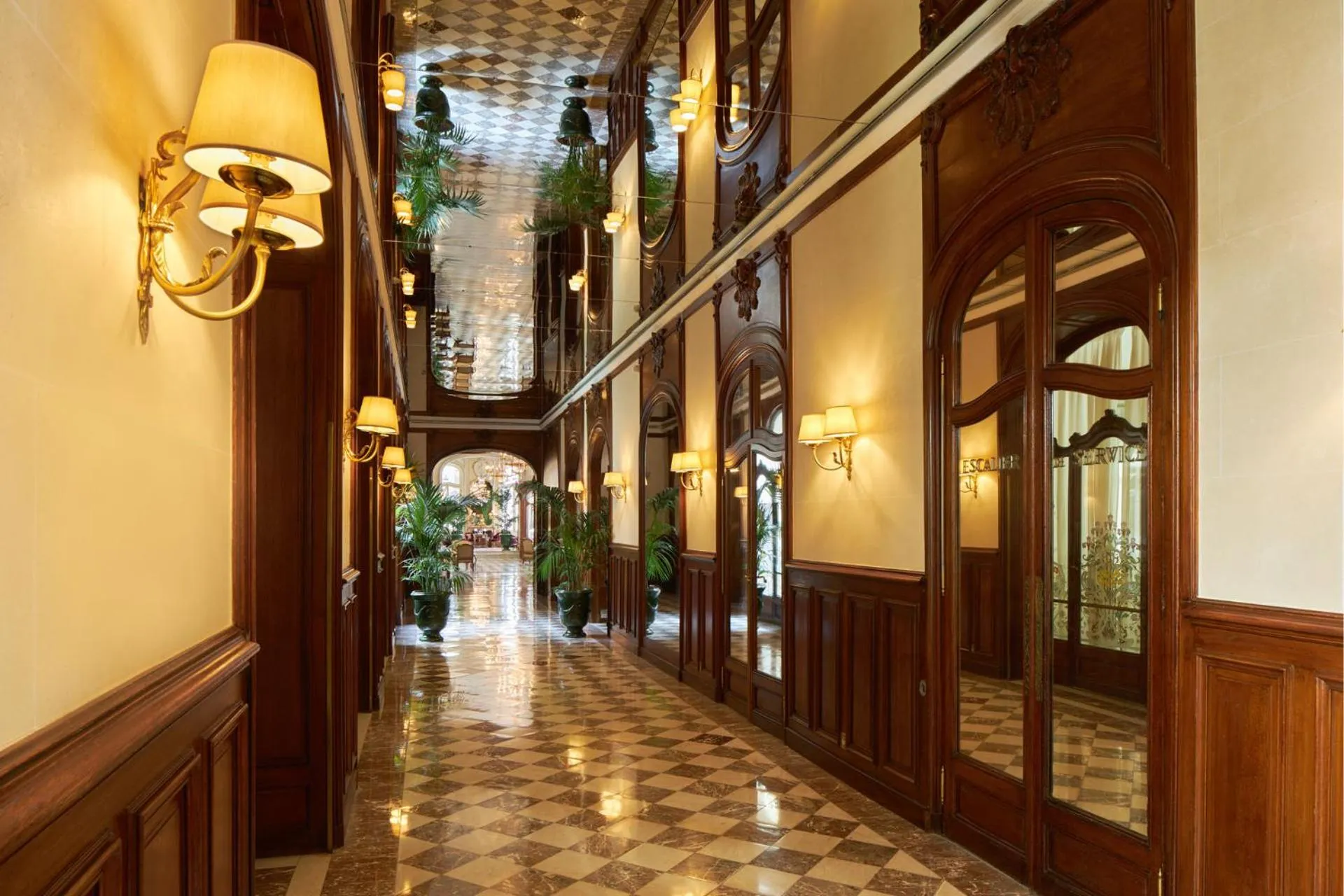 Lobby or reception in Hôtel Regina Louvre