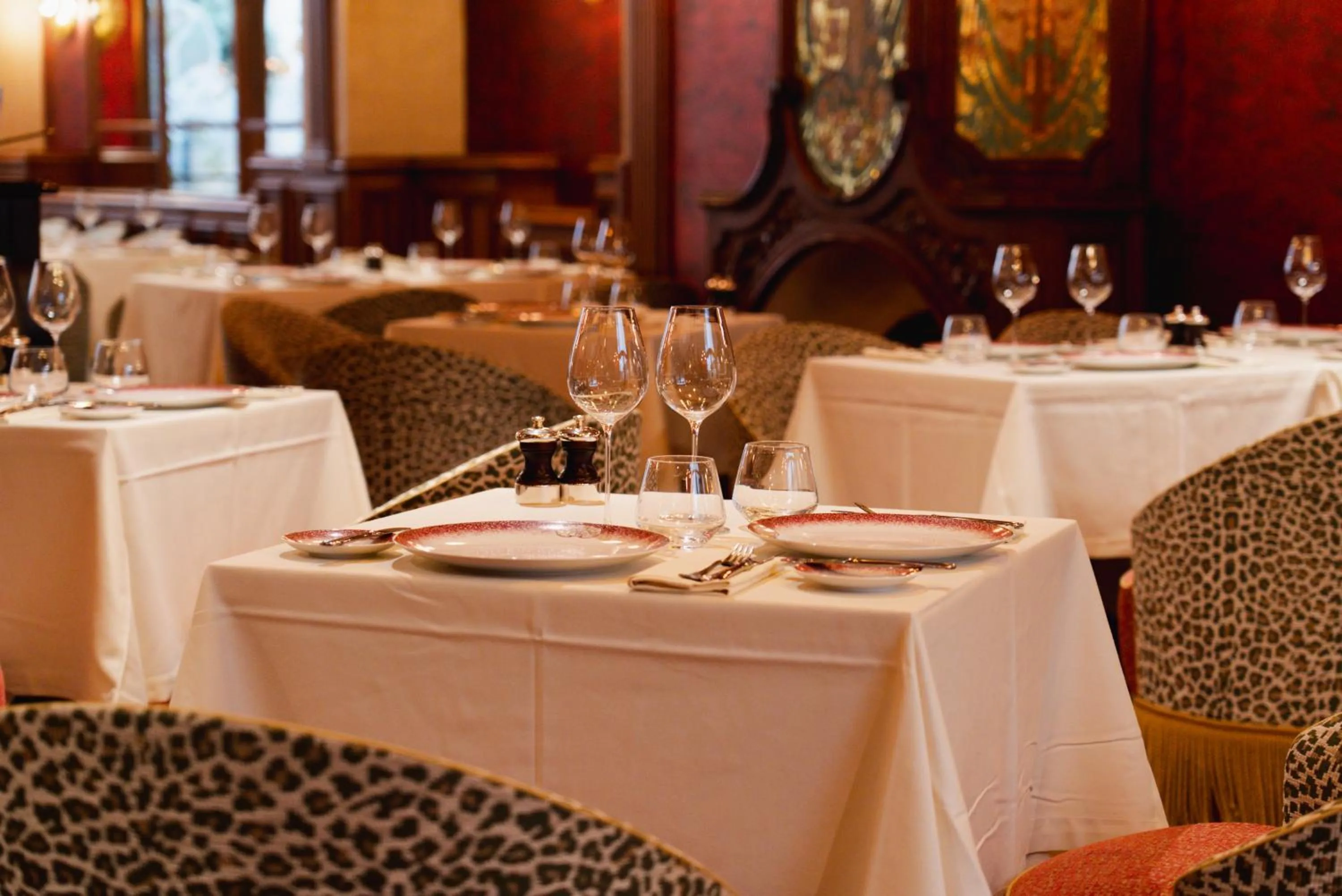 Restaurant/places to eat in Hôtel Regina Louvre