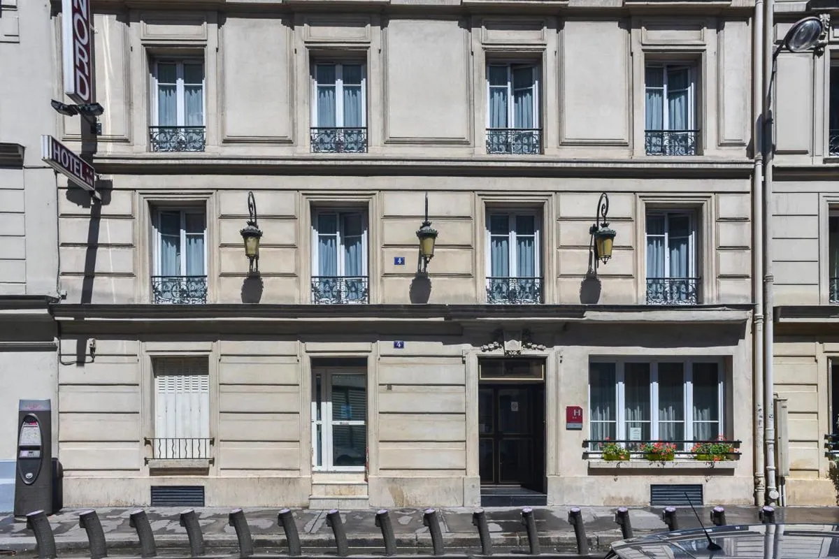 Property building in Hôtel Paris Nord
