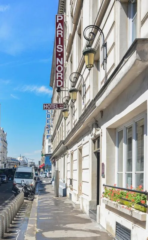 Facade/entrance in Hôtel Paris Nord