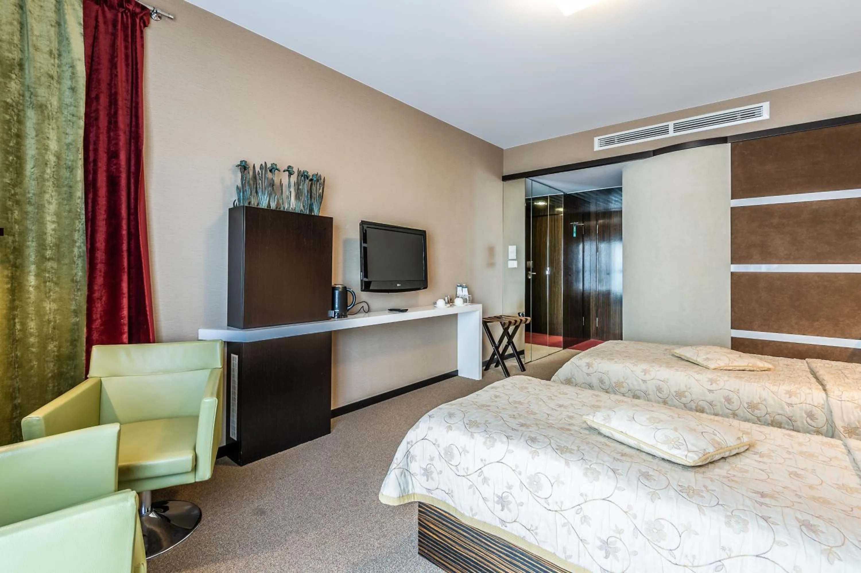 Bed in Niebieski Art Hotel & Spa