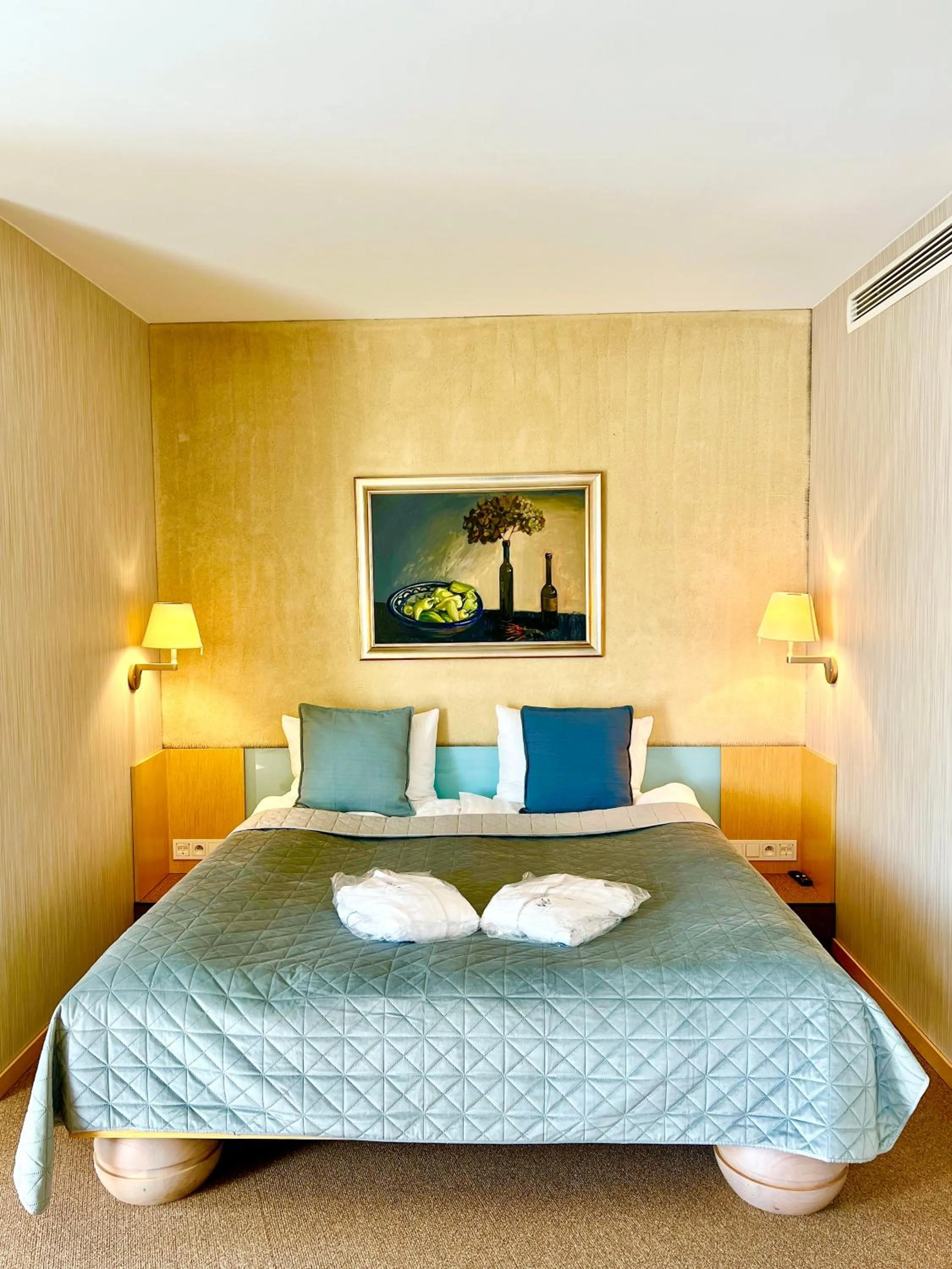 Bedroom, Bed in Niebieski Art Hotel & Spa