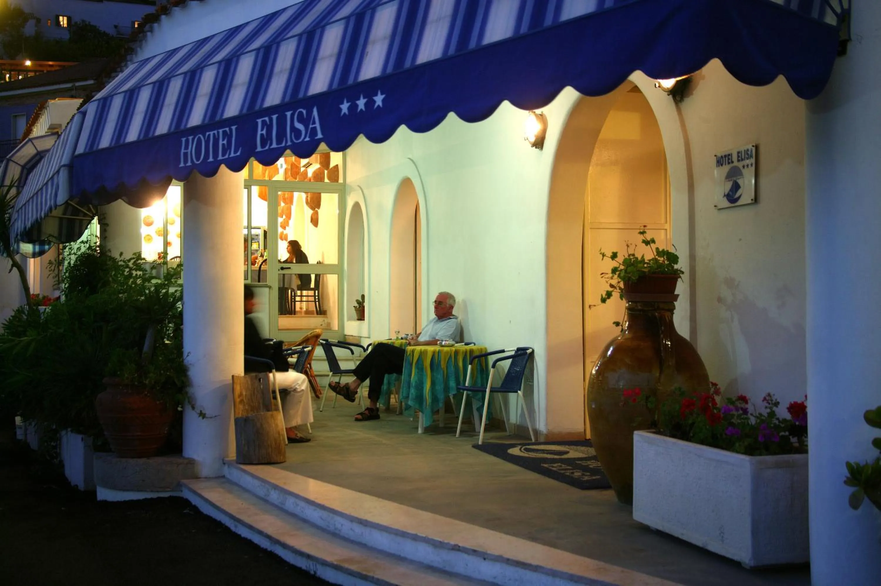 Facade/entrance in Hotel Elisa - Spiaggia Privata Inclusa