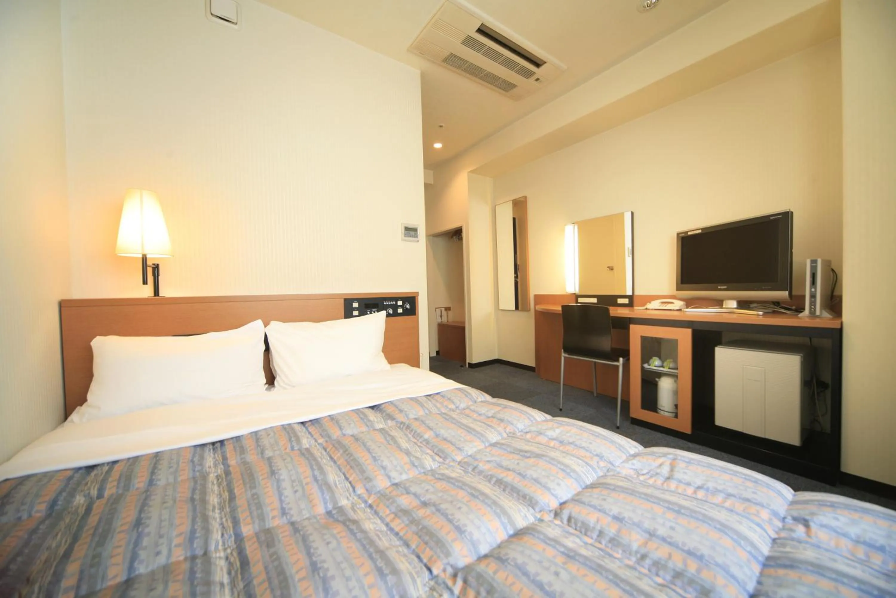 Photo of the whole room, TV/Entertainment Center in Via Inn Hiroshima Kanayamacho
