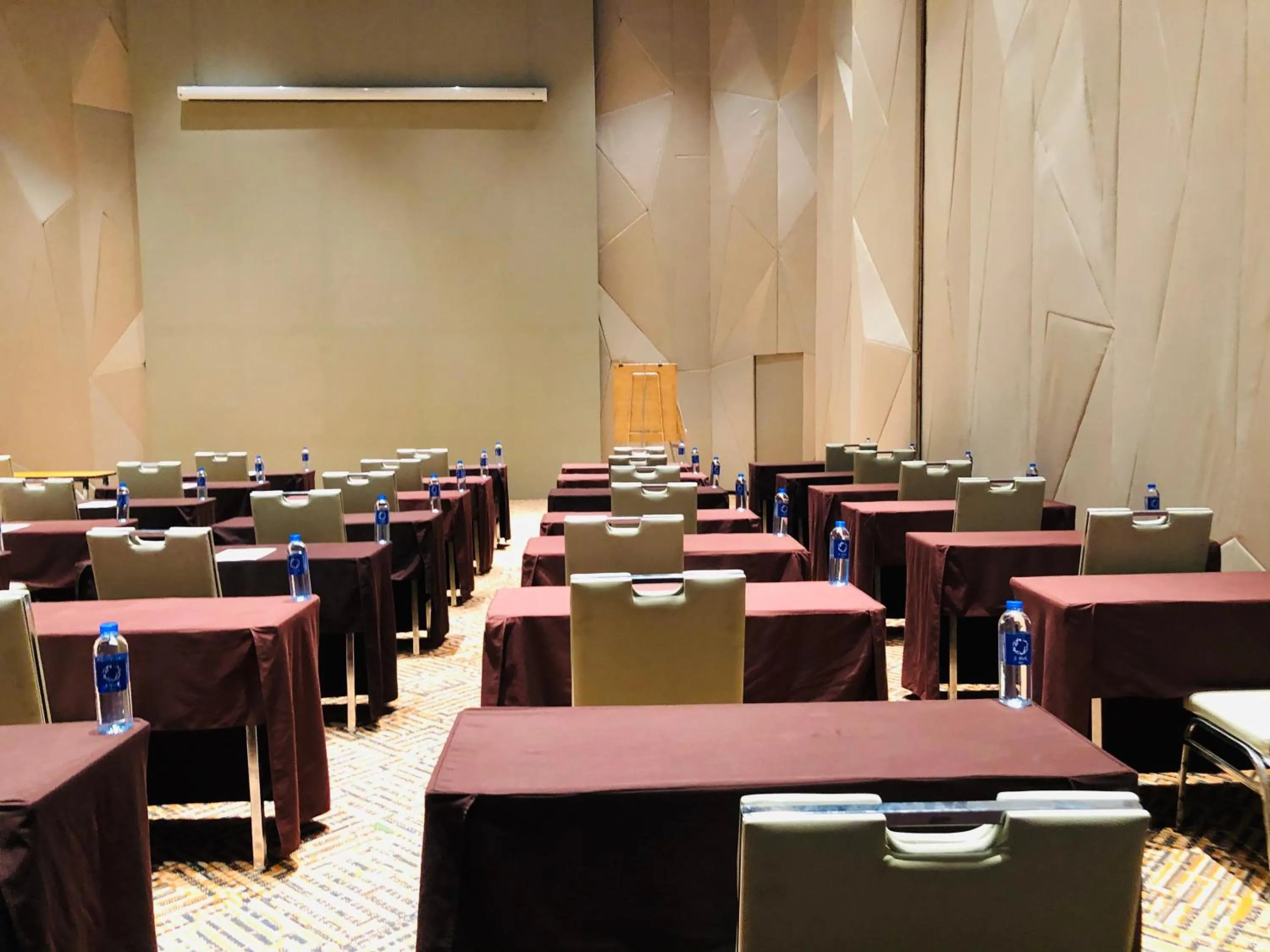 Meeting/conference room in J Park Hotel - SHA Extra Plus