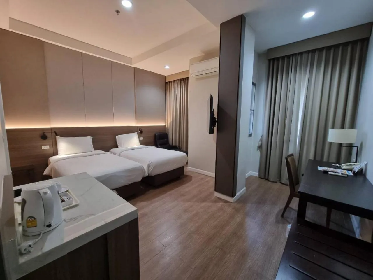 Bed in J Park Hotel - SHA Extra Plus