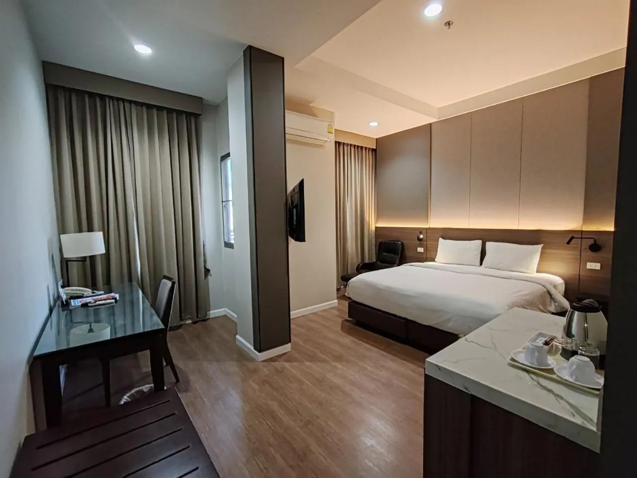 Bed in J Park Hotel - SHA Extra Plus