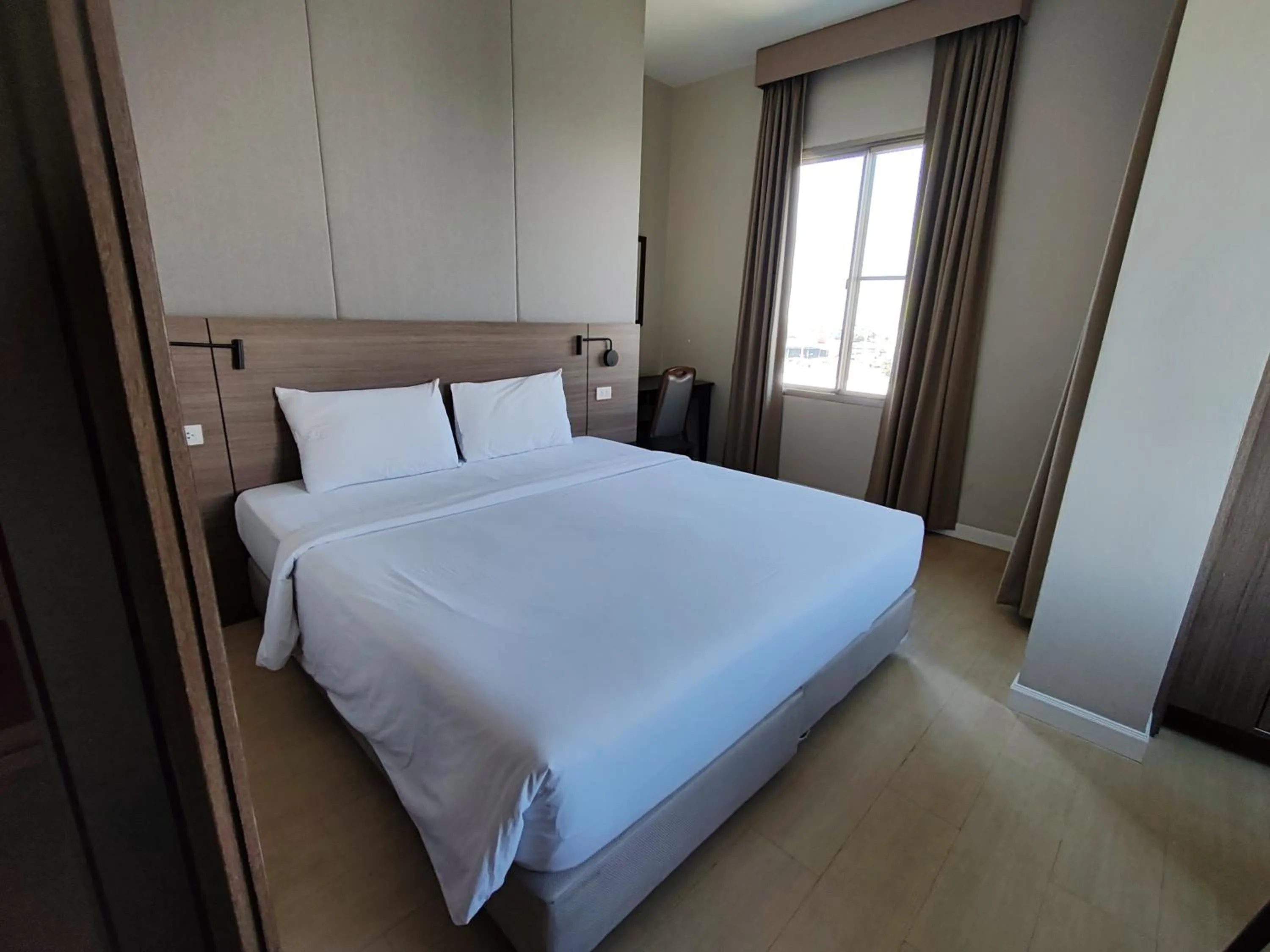 Bed in J Park Hotel - SHA Extra Plus