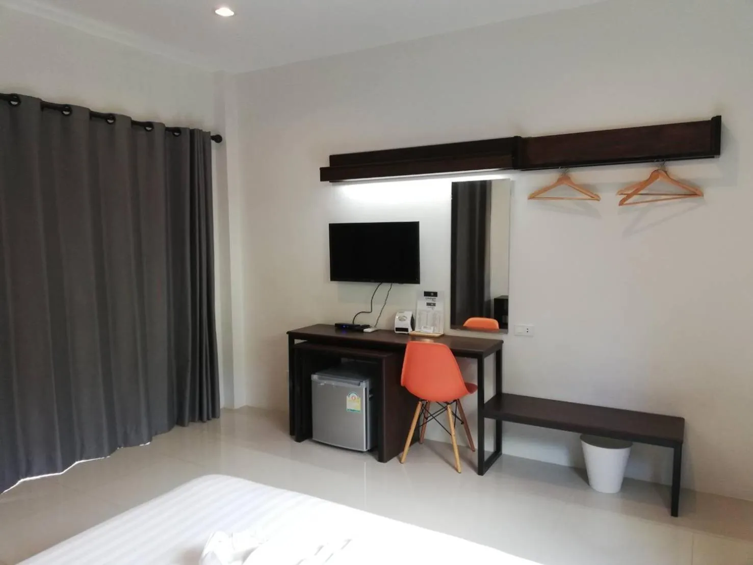 Photo of the whole room, Bed in Limelight Village