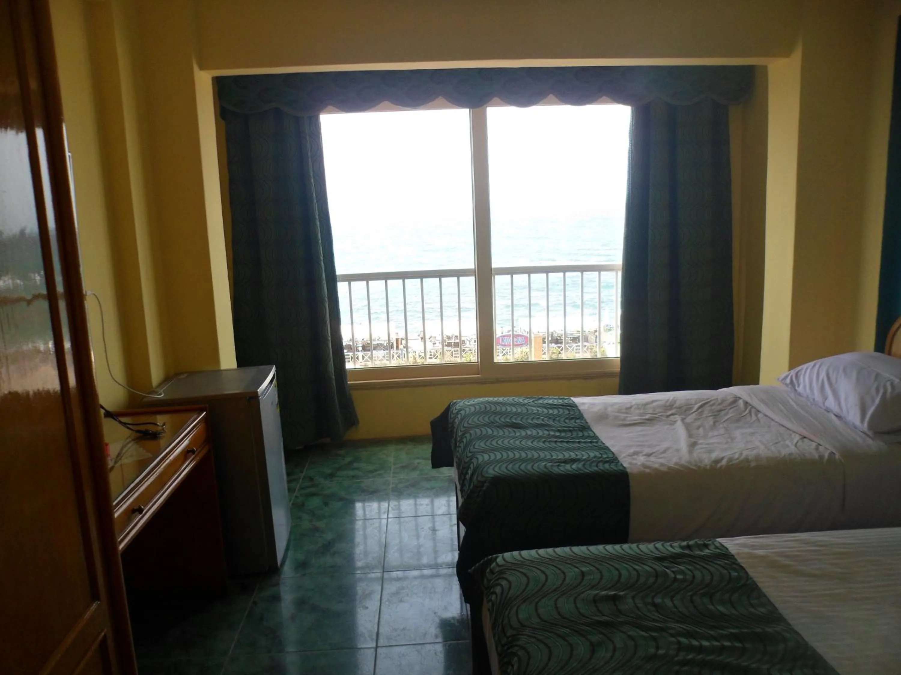 Photo of the whole room, Bed in Royal Crown Hotel عائلات مصرية فقط Egyptian Families only