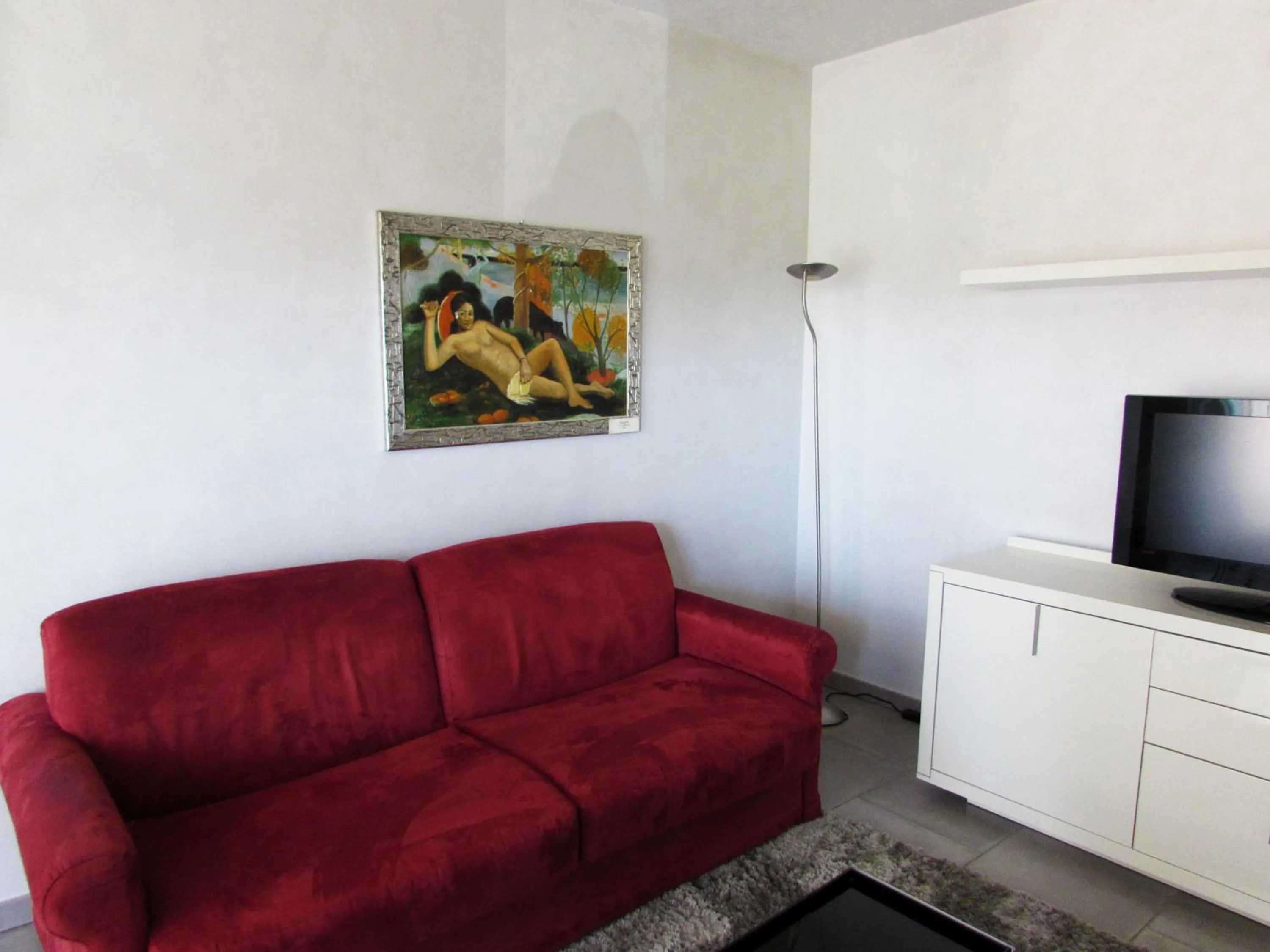 Seating area in Hotel Dante Residence