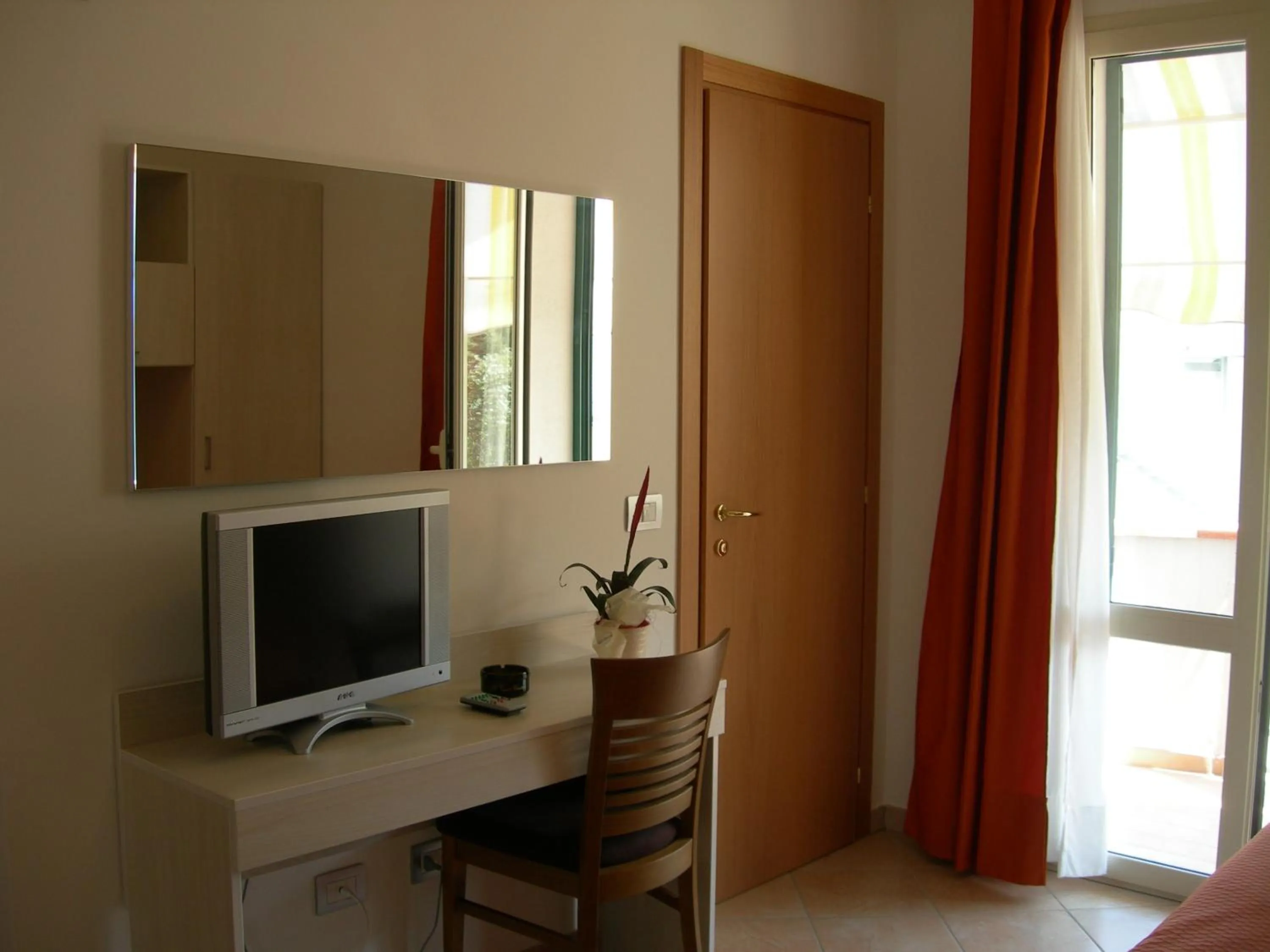 Photo of the whole room in Hotel Il Pino