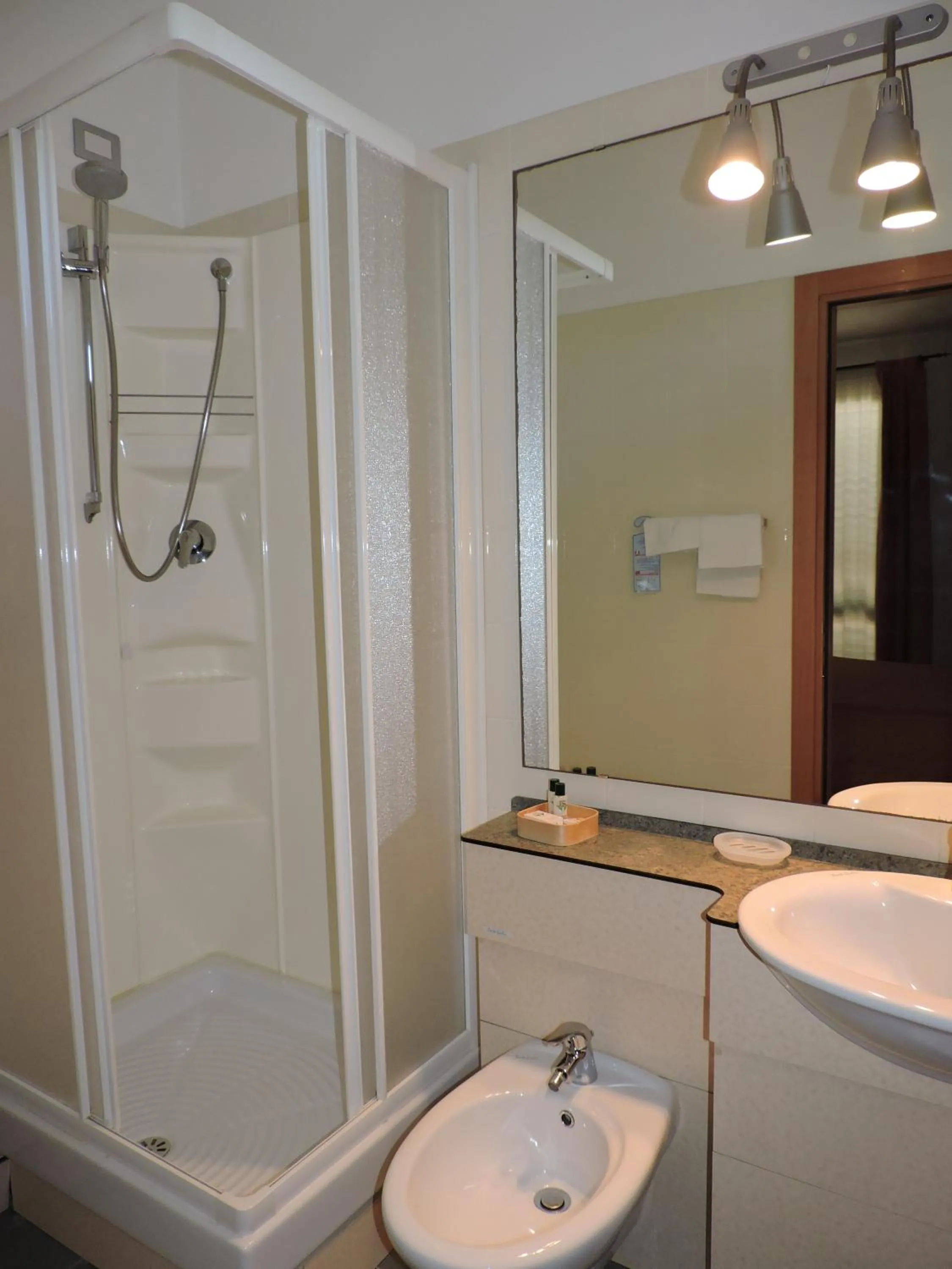 Bathroom in Hotel Il Pino