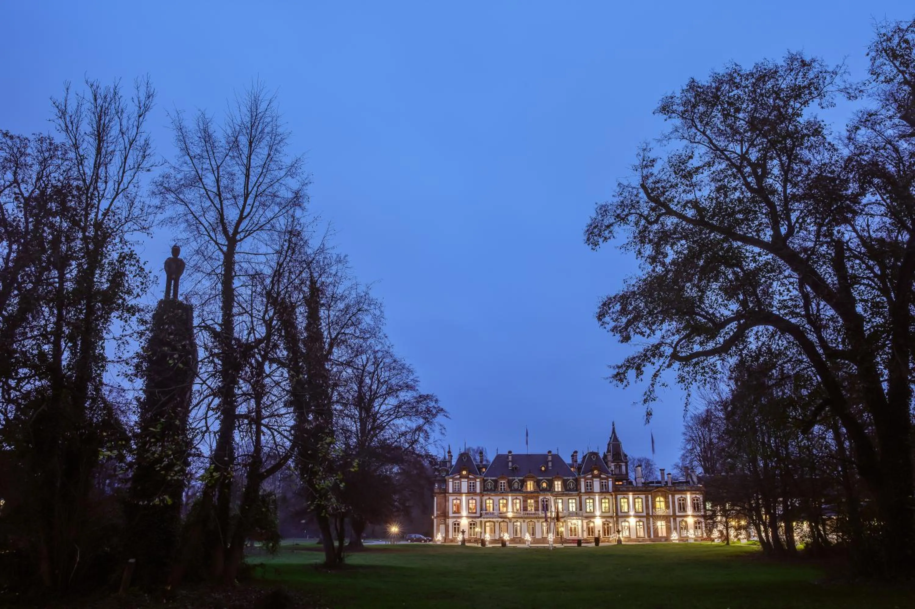 Facade/entrance in Château de Pourtalès