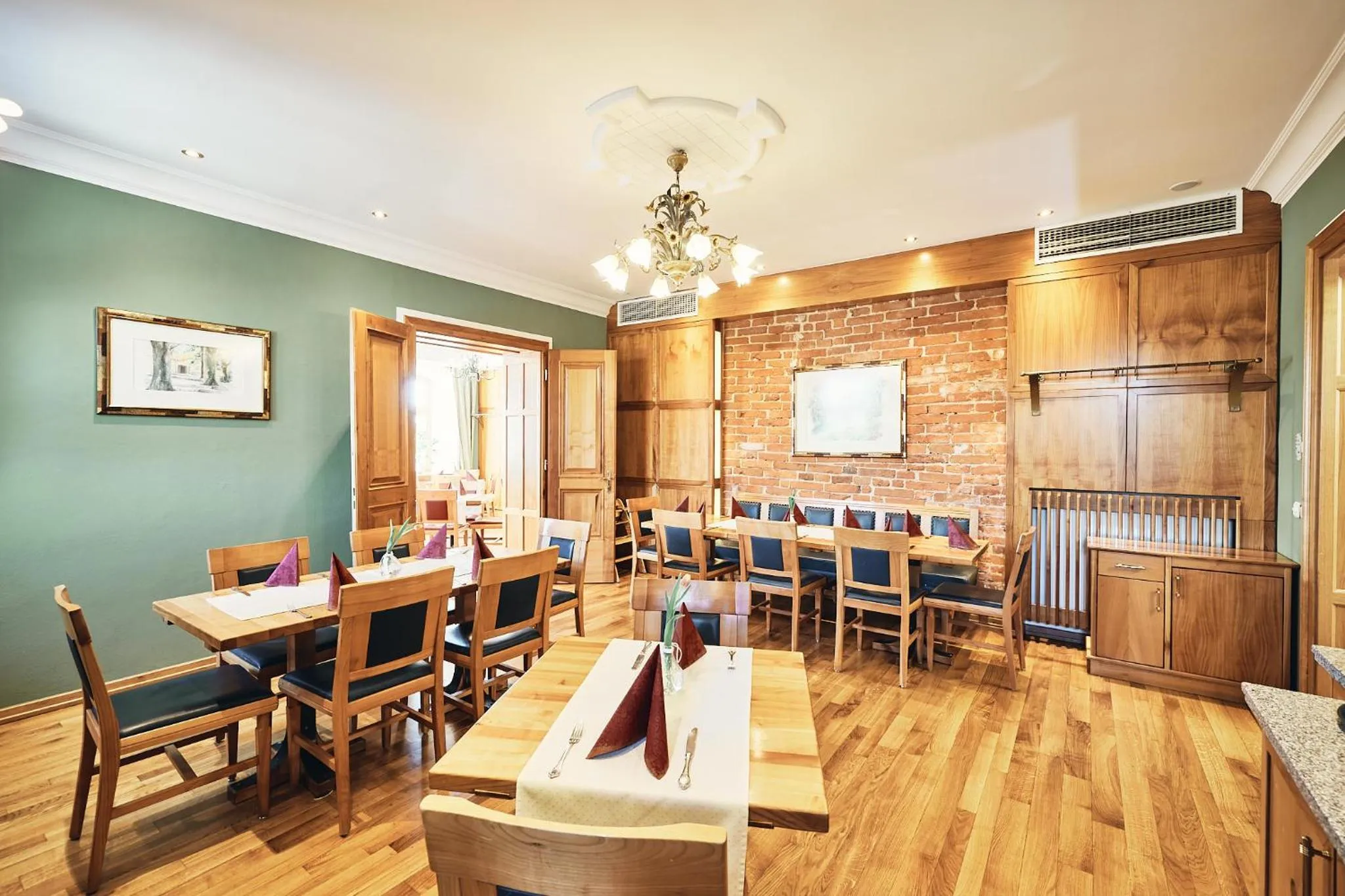 Hotel & Restaurant Waldschloss