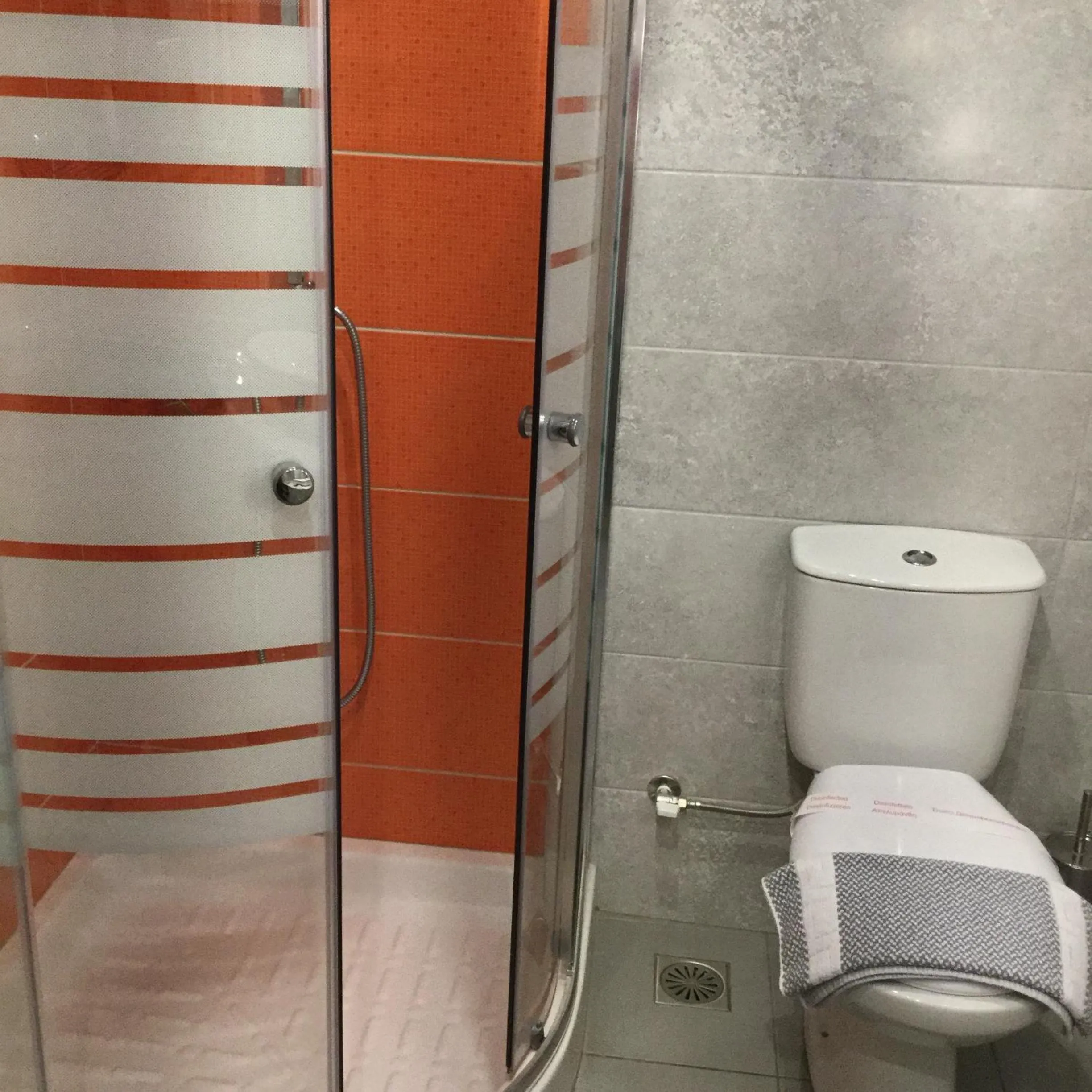 Bathroom in Arocaria Apartments