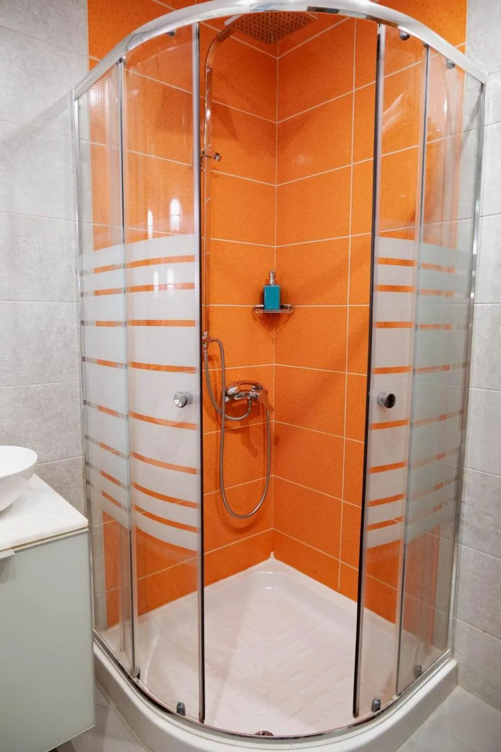 Shower in Arocaria Apartments