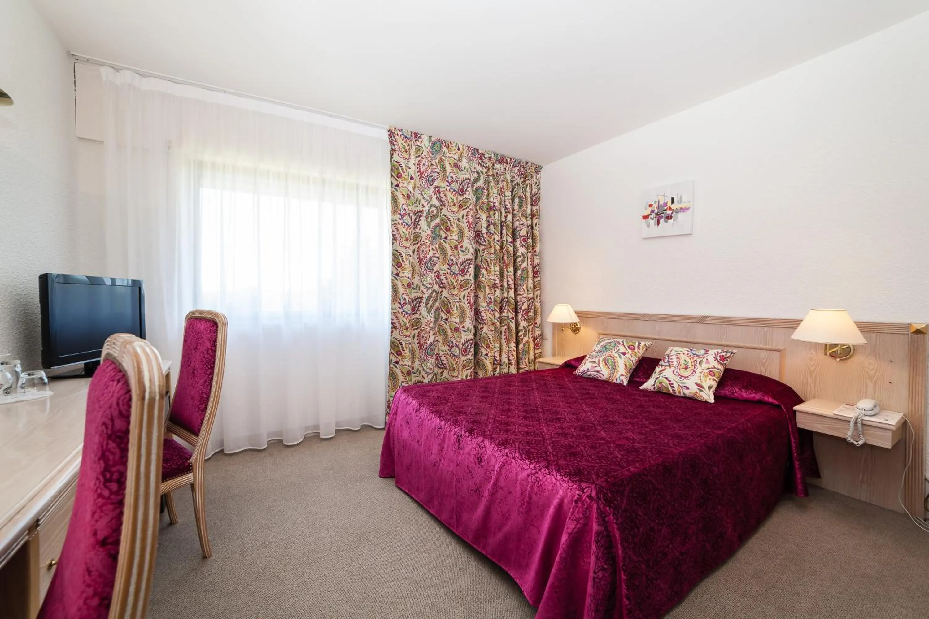 Shower in Hôtel Restaurant du Château