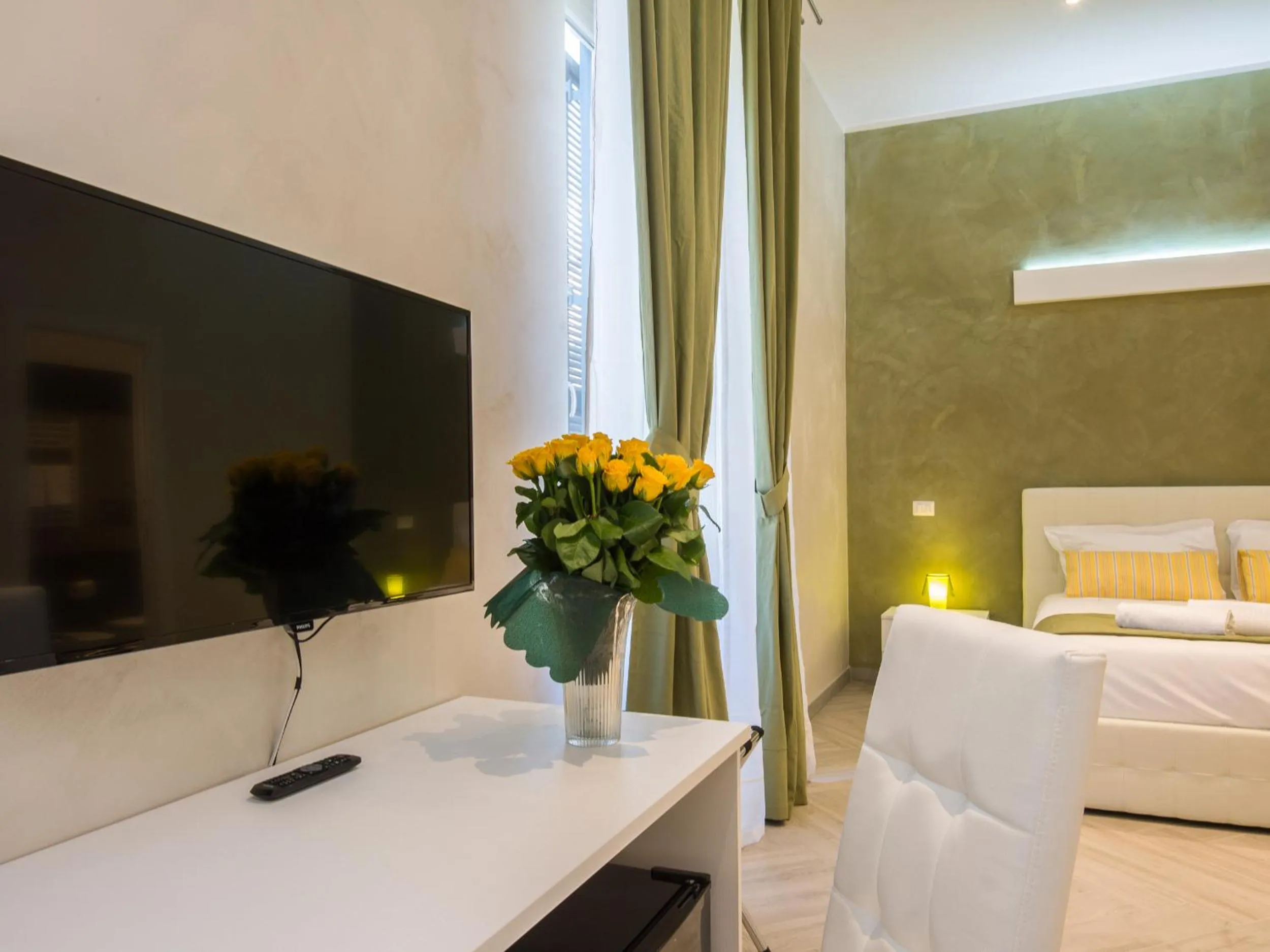 Bedroom, Bed in Penta Luxury House