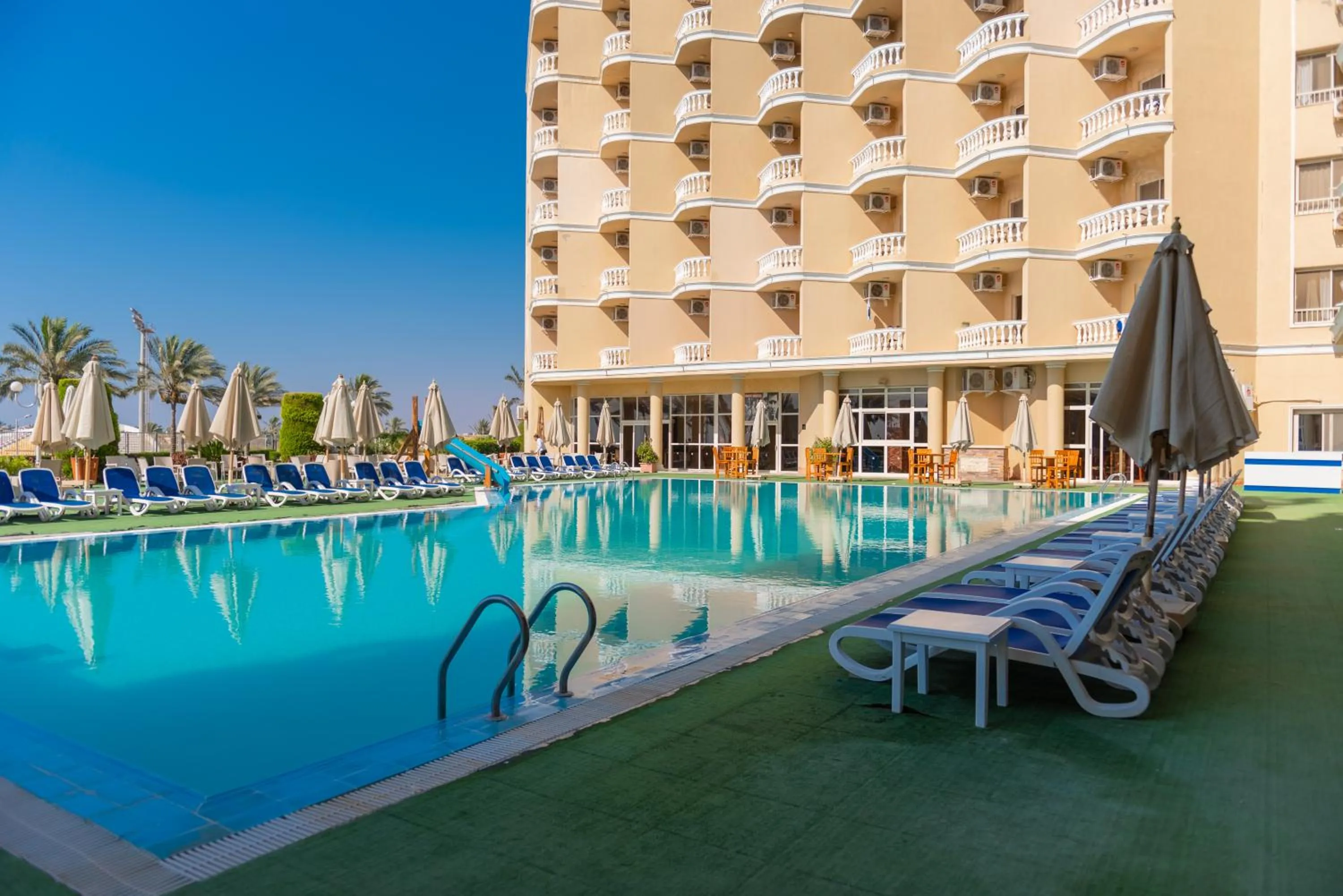 Tolip Family Club Borg El Arab