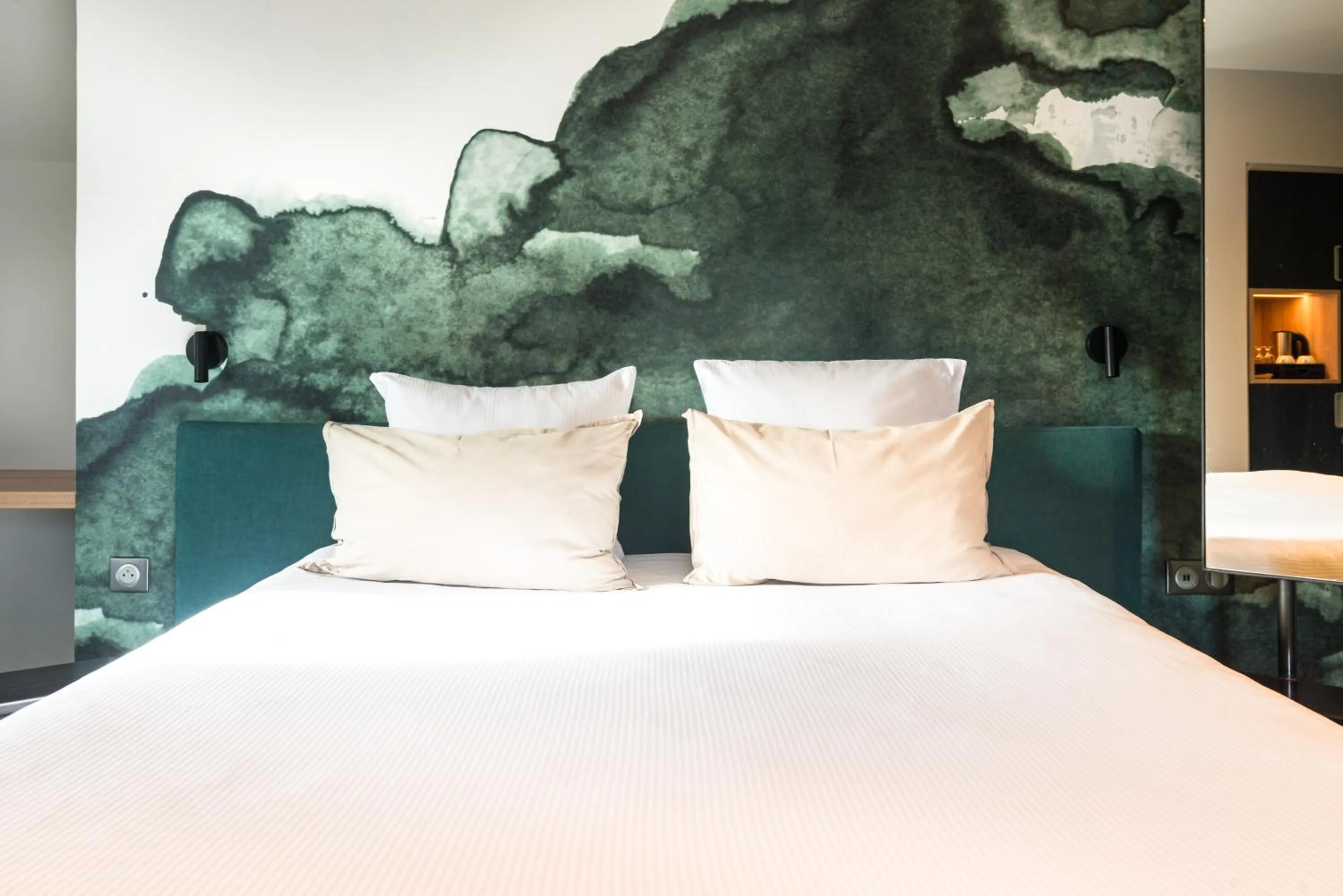 Bed in Hôtel de la Cité