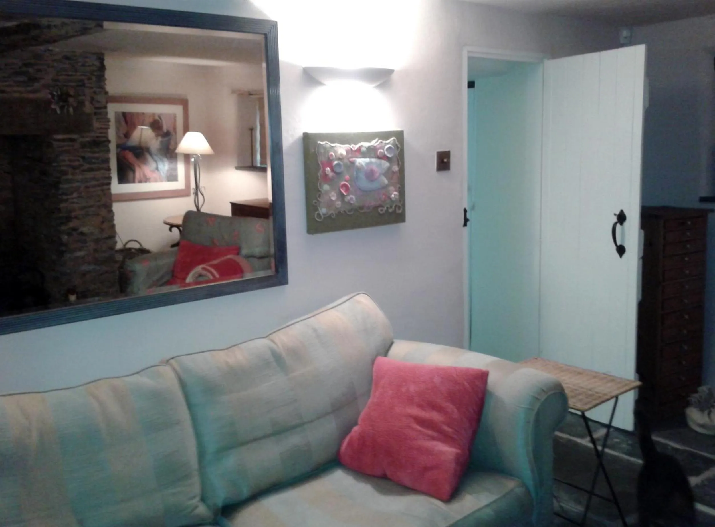 TV and multimedia in Tracebridge Cottage B&B