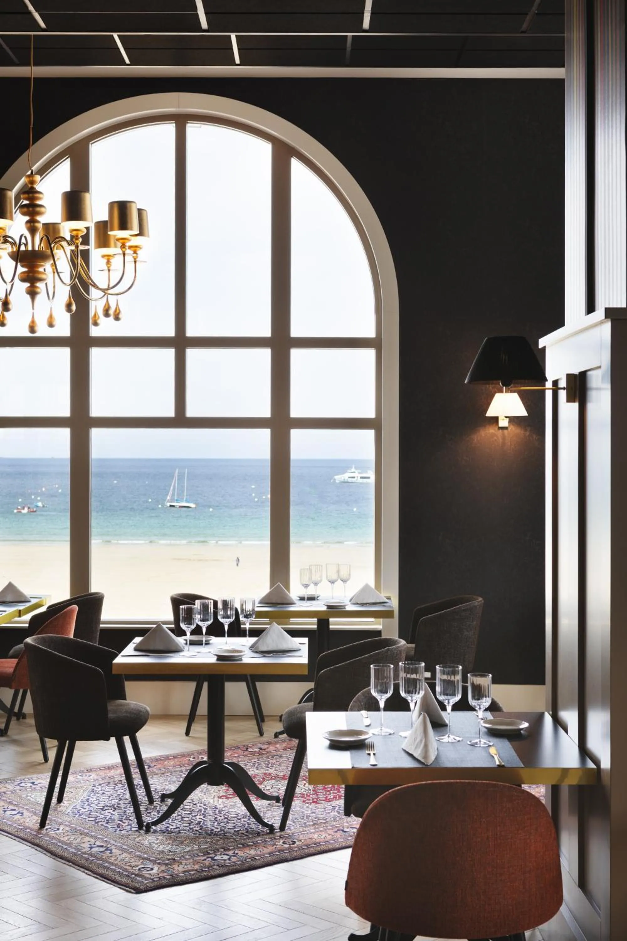 Restaurant/places to eat in Grand Hôtel Perros-Guirec