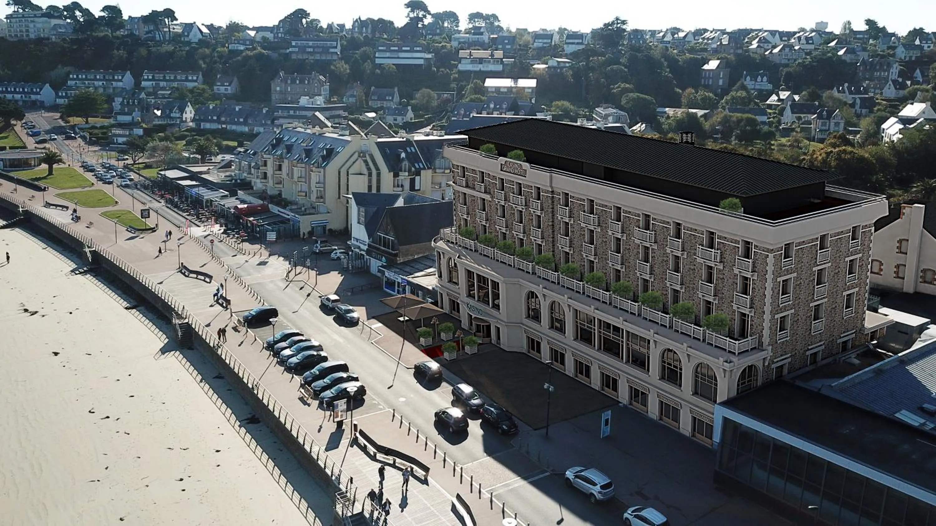 Property building in Grand Hôtel Perros-Guirec