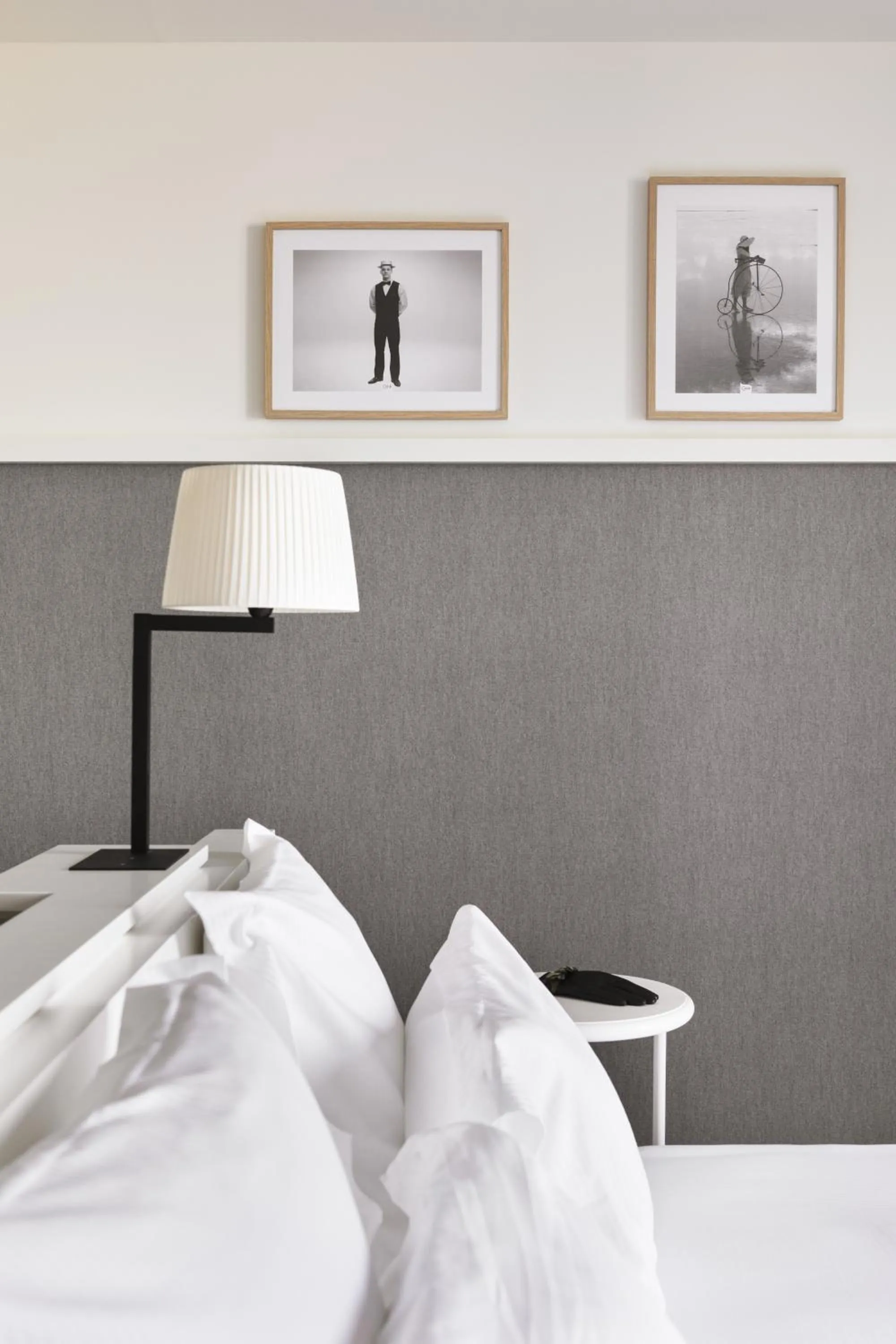 Bedroom, Bed in Grand Hôtel Perros-Guirec