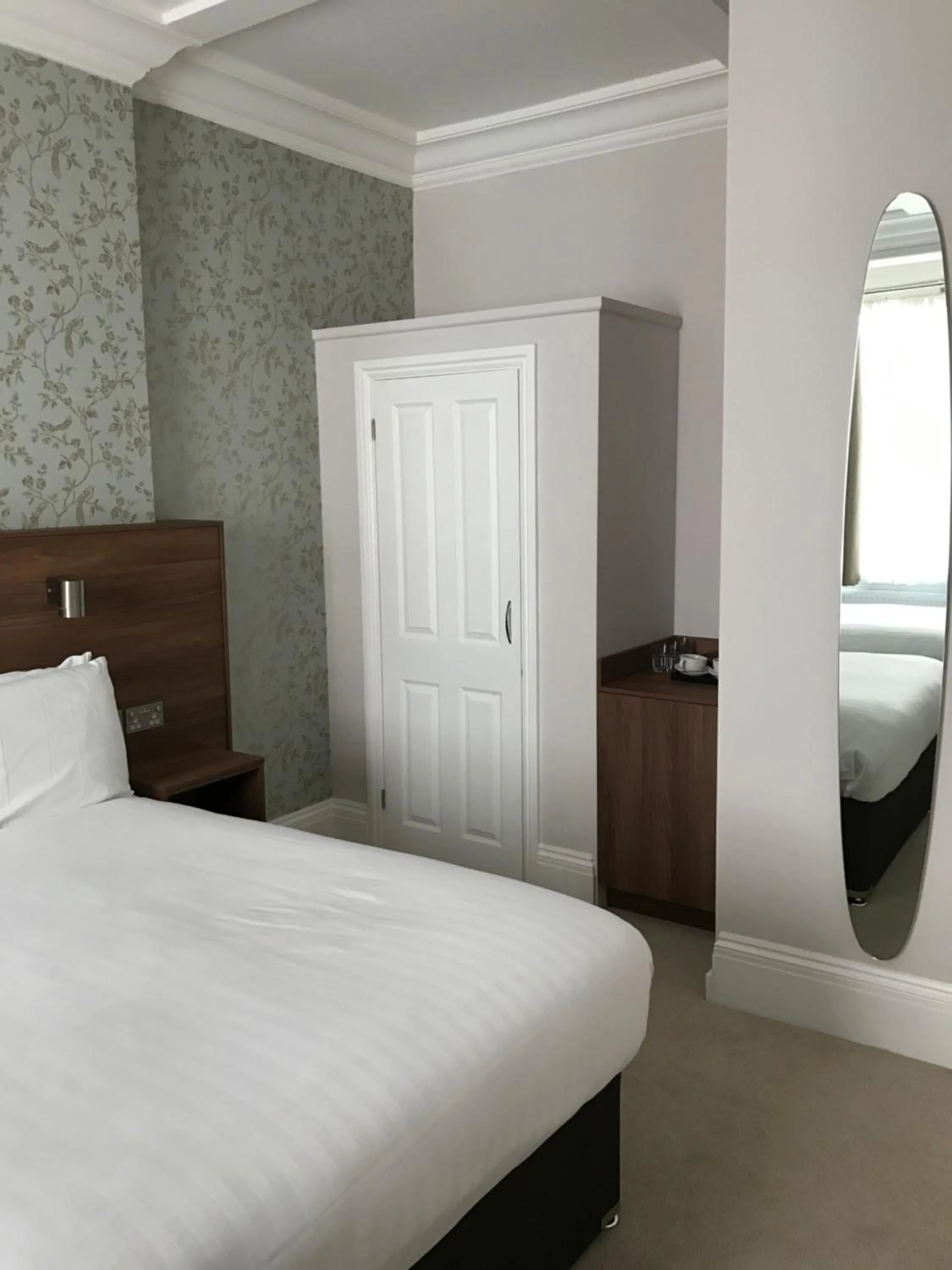 Coffee/tea facilities, Bed in Qudos