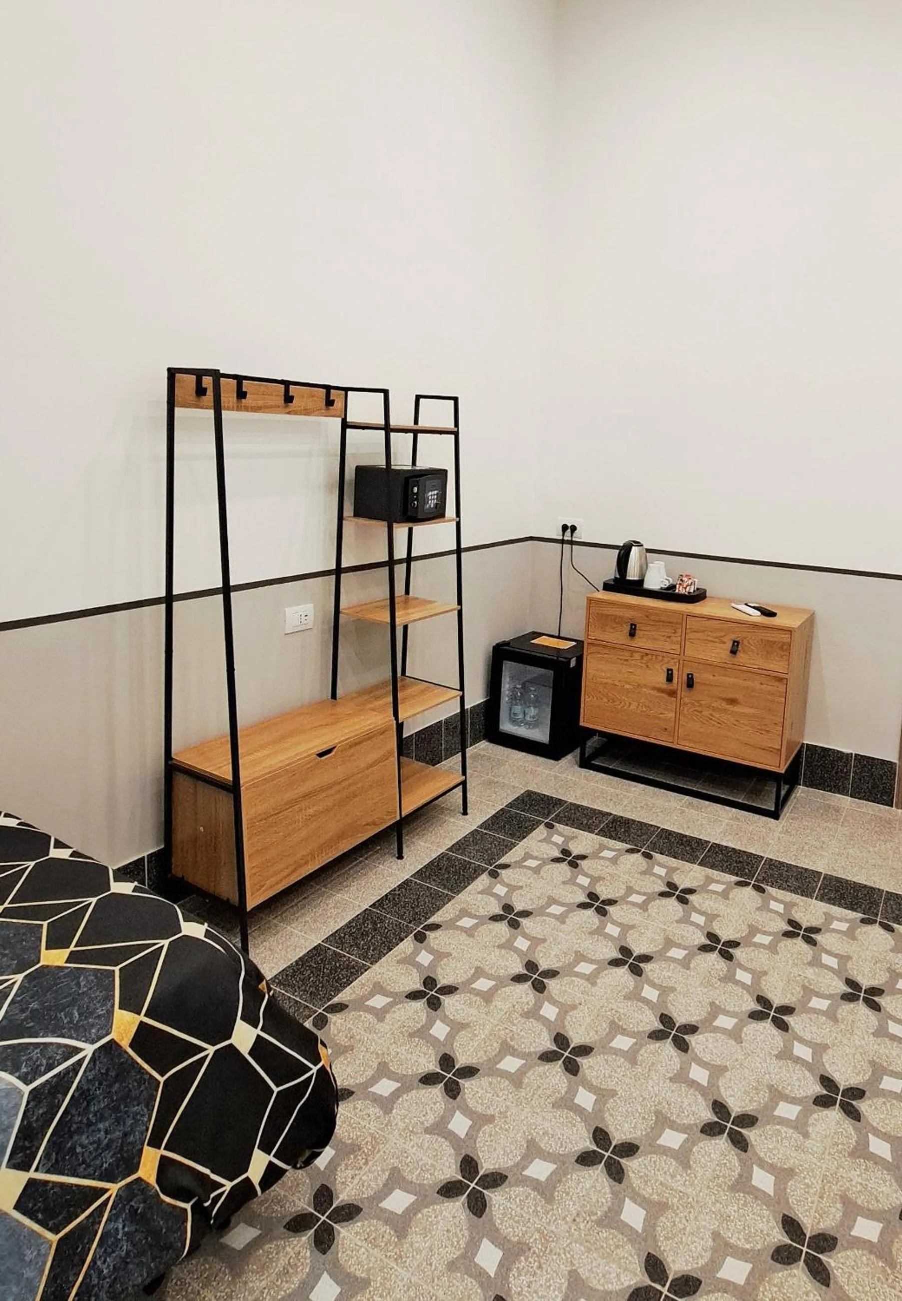 locker, Bed in Hotel Meublè Santa Chiara Suite