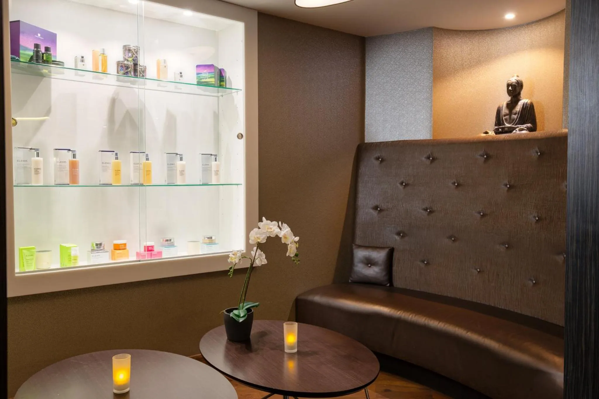 Spa and wellness centre/facilities in Holiday Inn London Kensington High St. by IHG