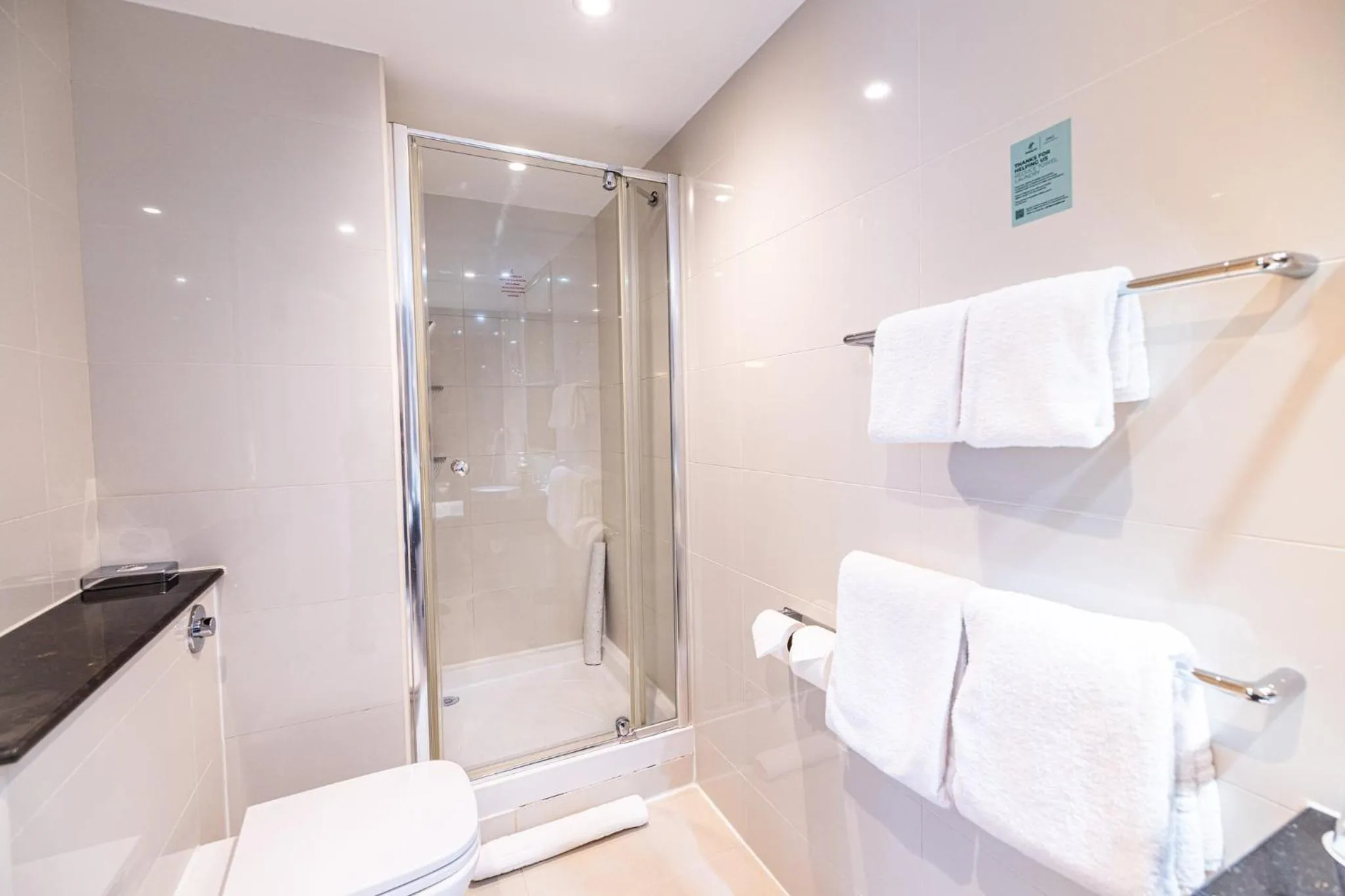 Photo of the whole room in Holiday Inn London Kensington High St. by IHG