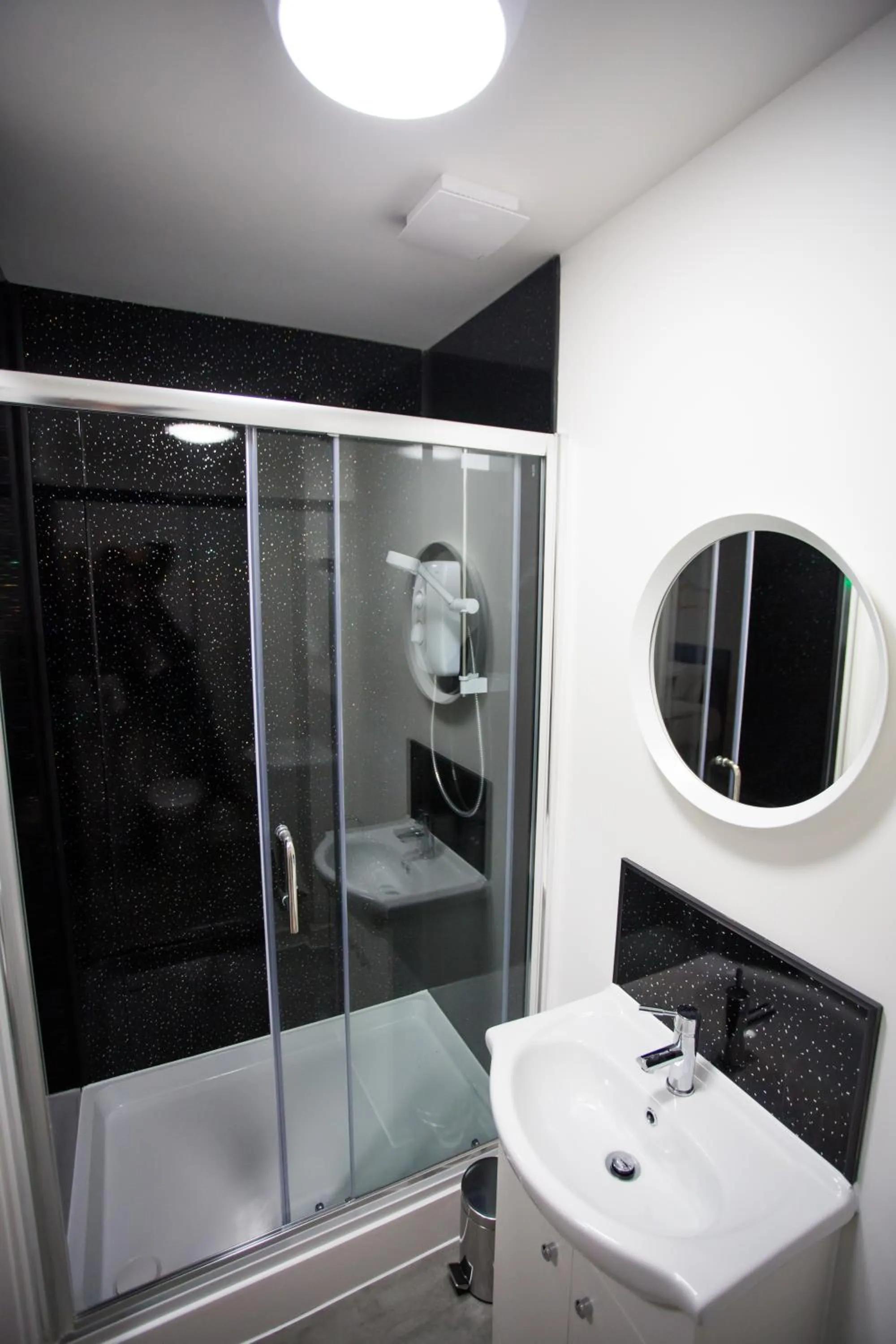 Shower in Whiteley Mill