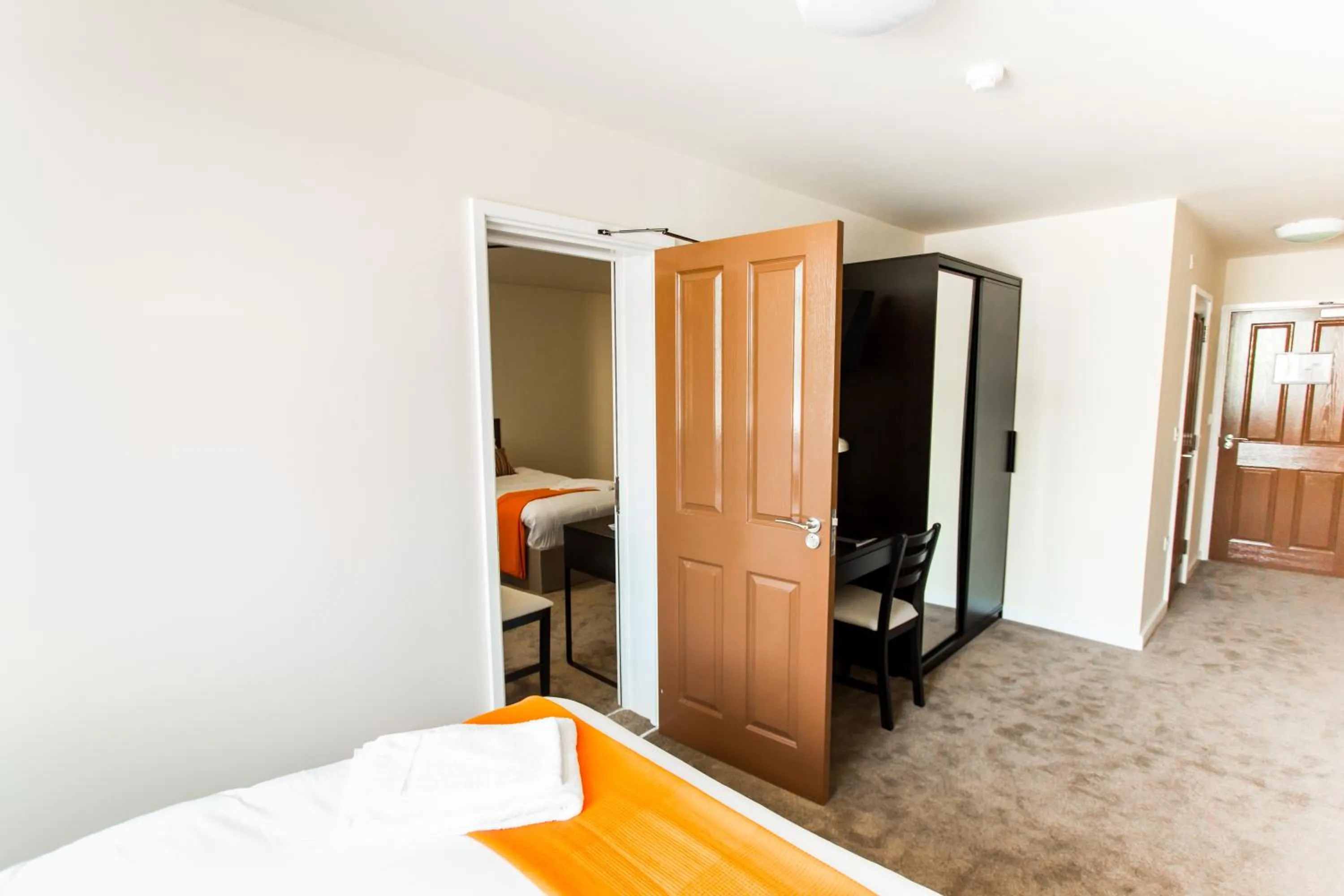 Shower, Bed in Whiteley Mill