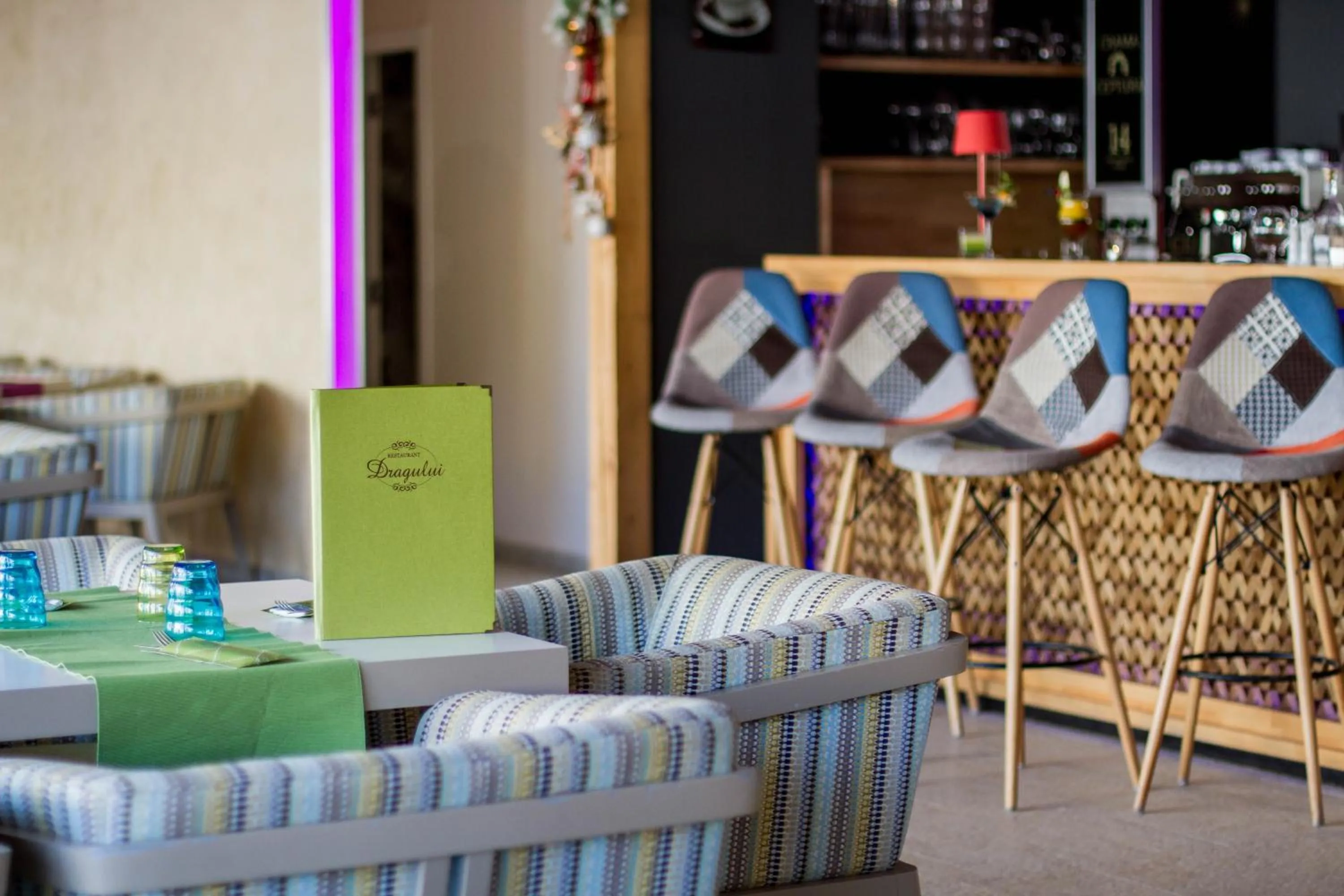 Restaurant/places to eat in Hotel Dragului