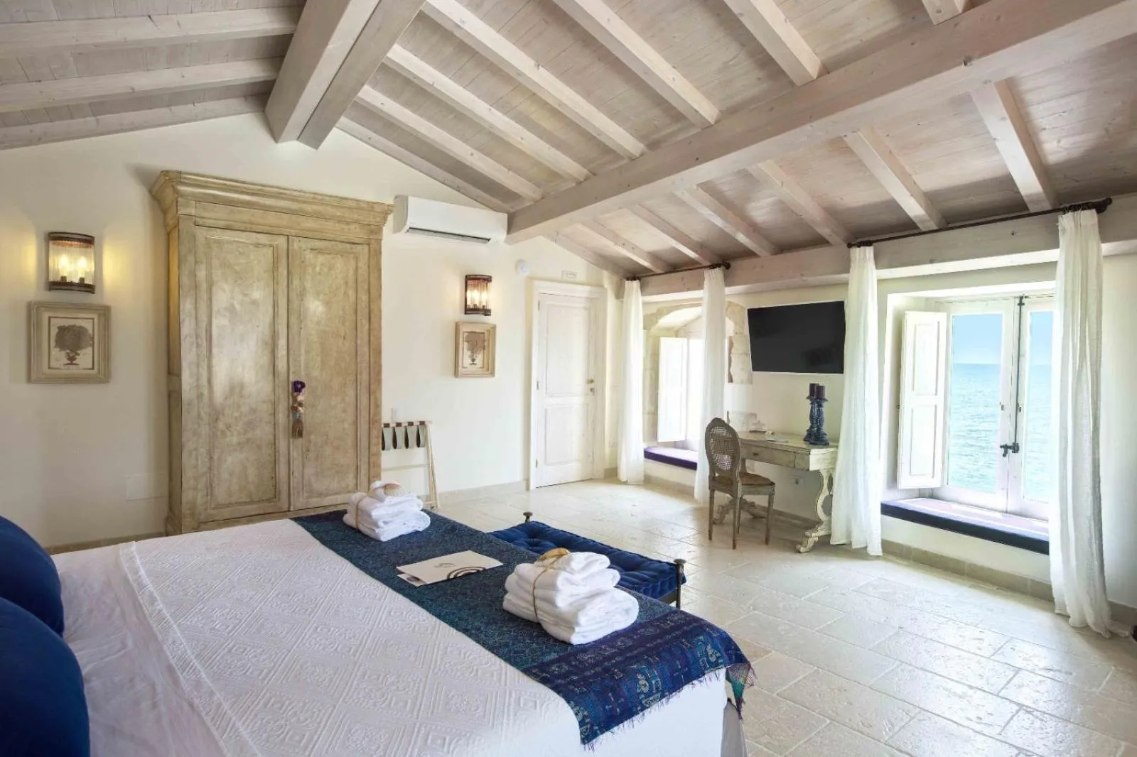 Sea view, Bed in Musciara Siracusa Resort