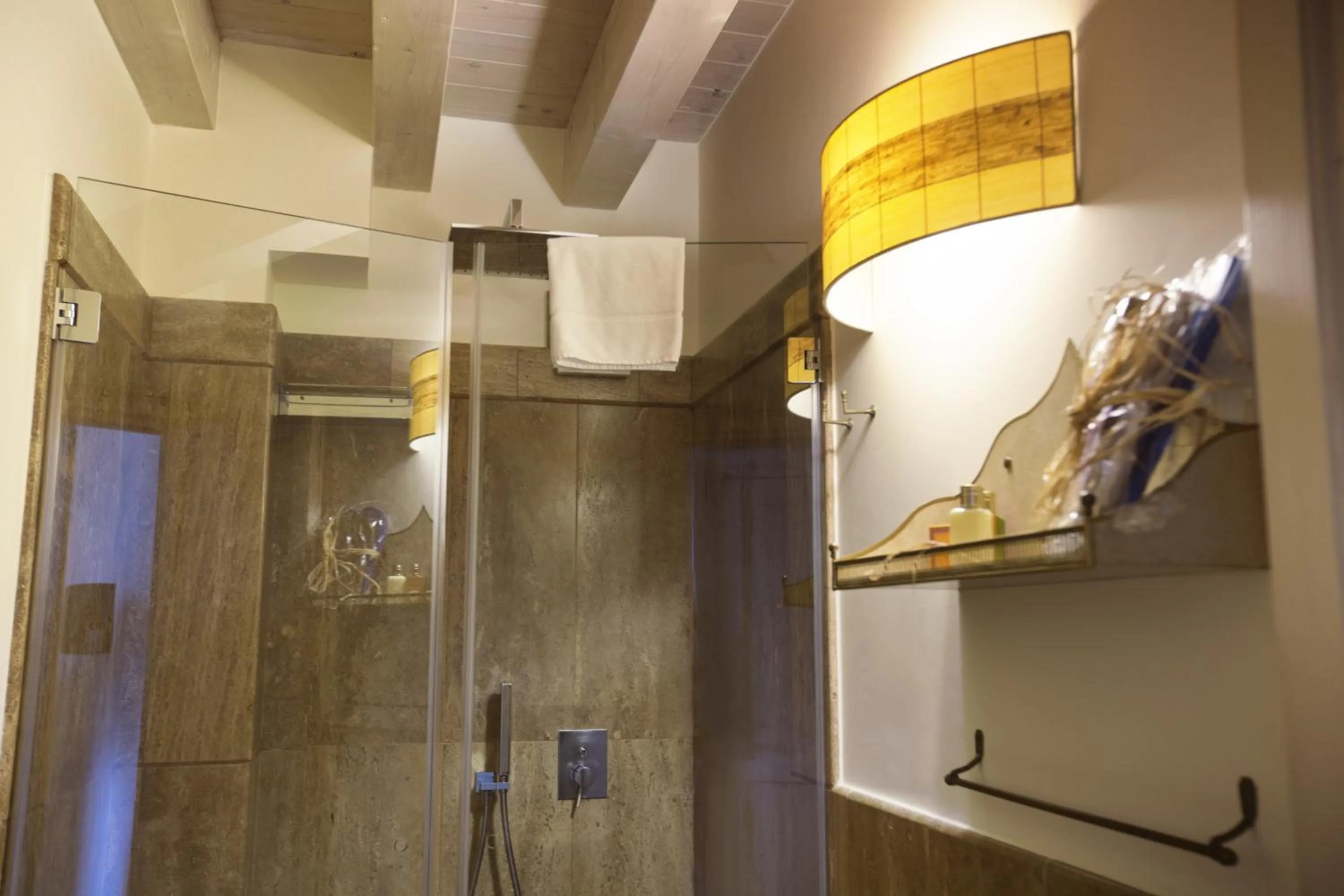 Shower in Musciara Siracusa Resort