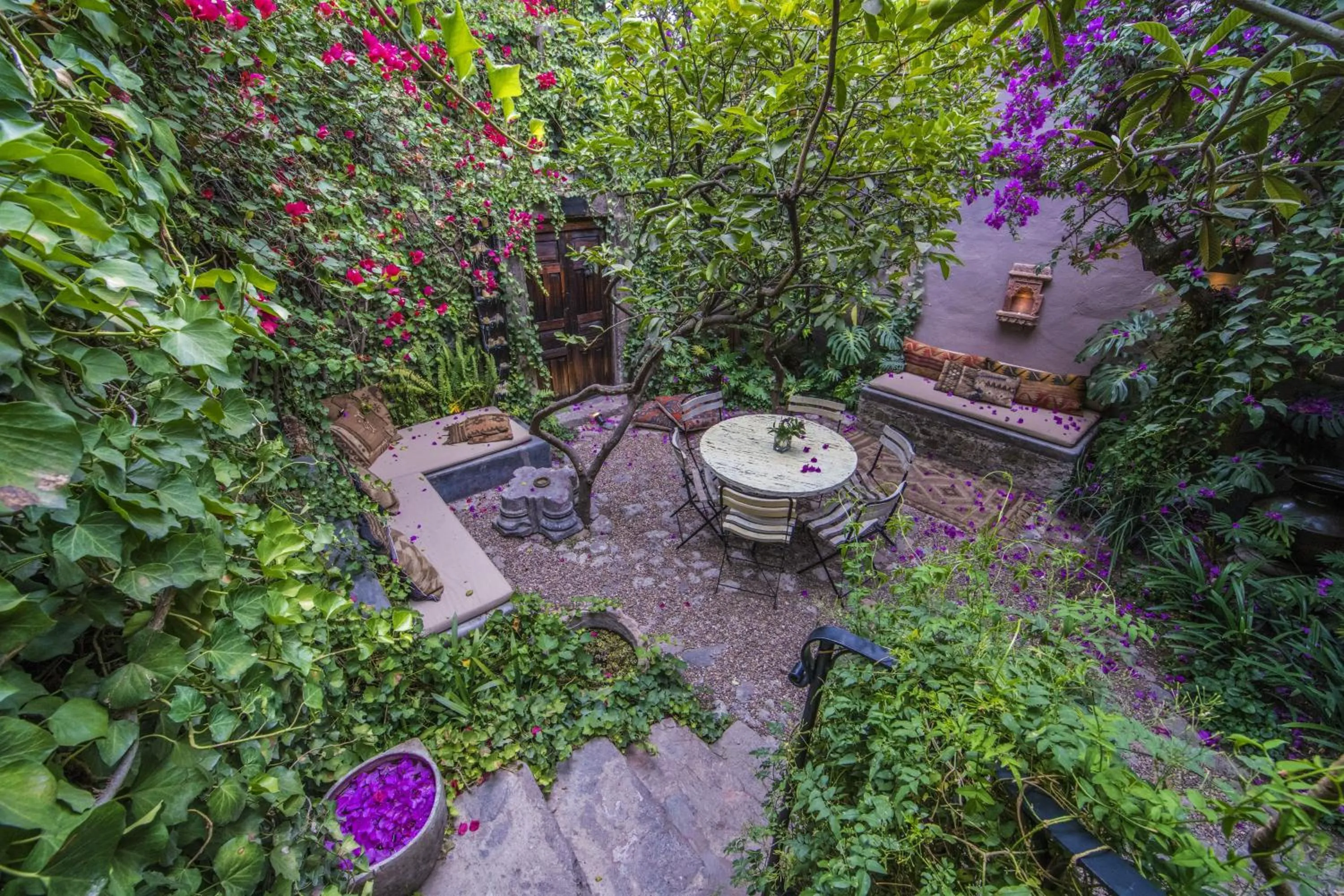 Garden in Casa No Name Small Luxury Hotel