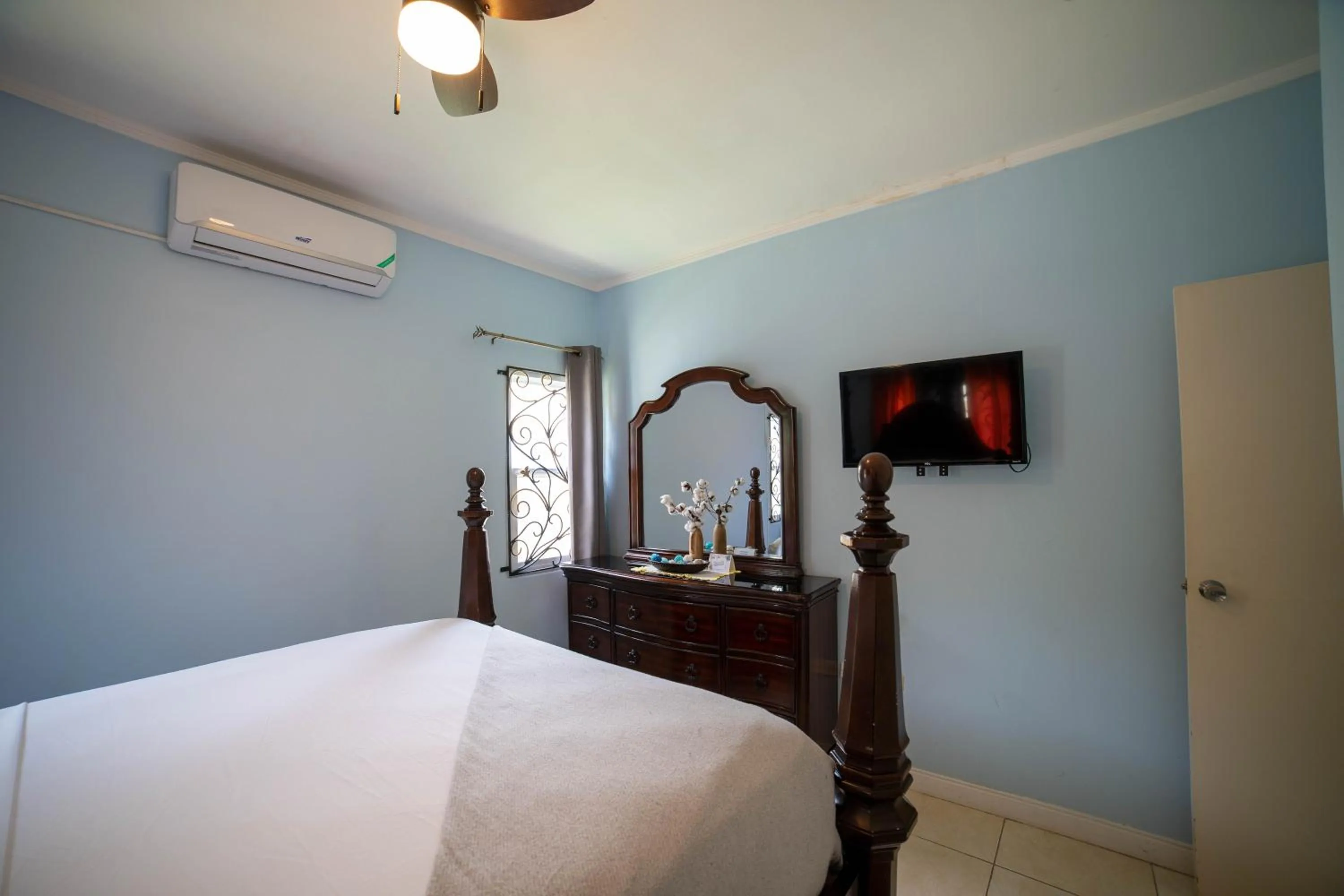 Bed in Nickels Garden Villas