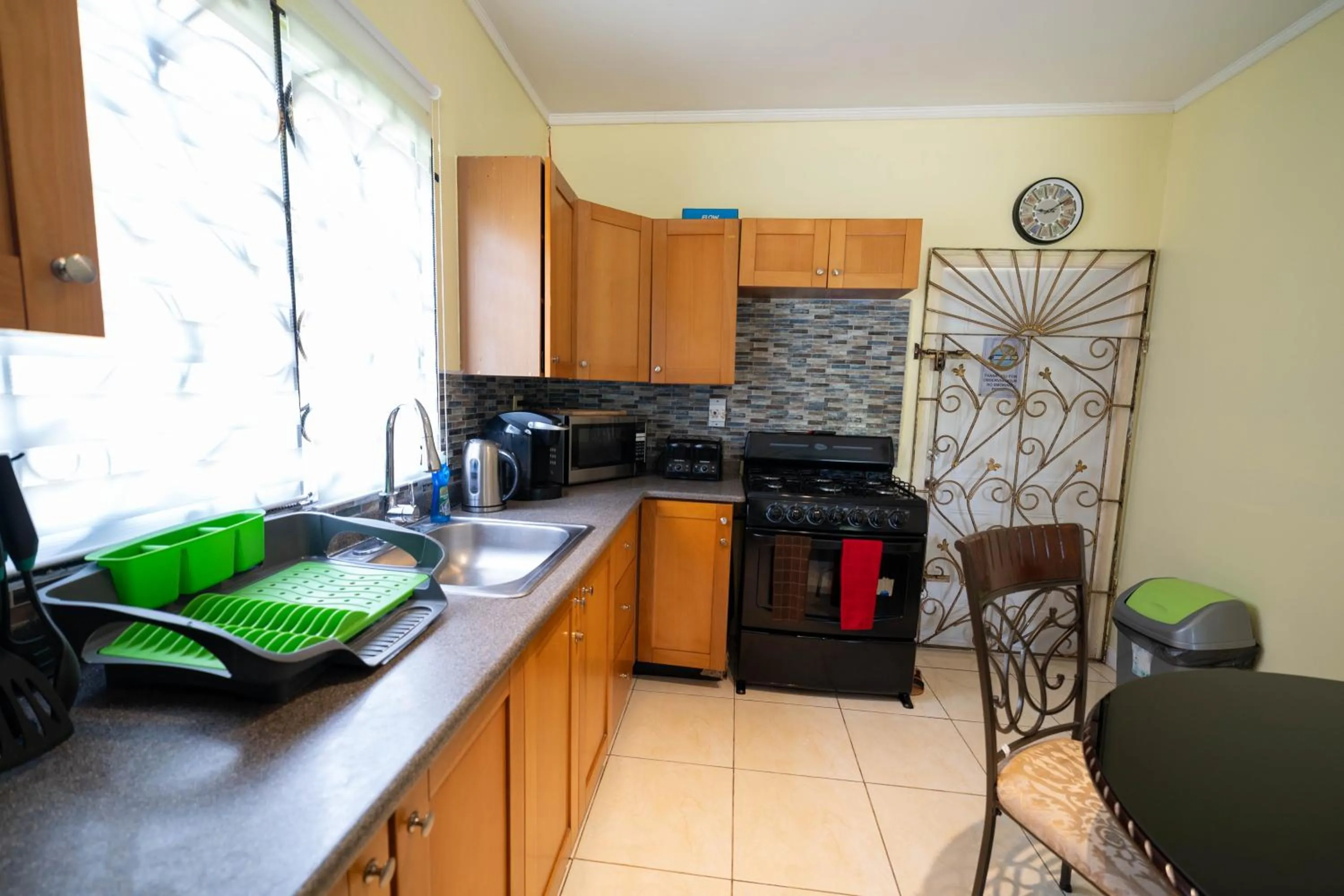 Kitchen or kitchenette in Nickels Garden Villas
