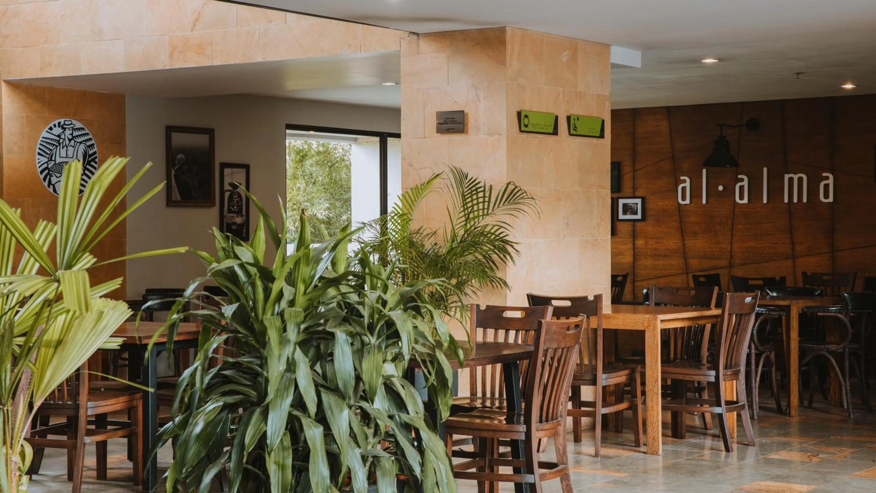 Restaurant/places to eat in Travelers Rio Verde Living Suites