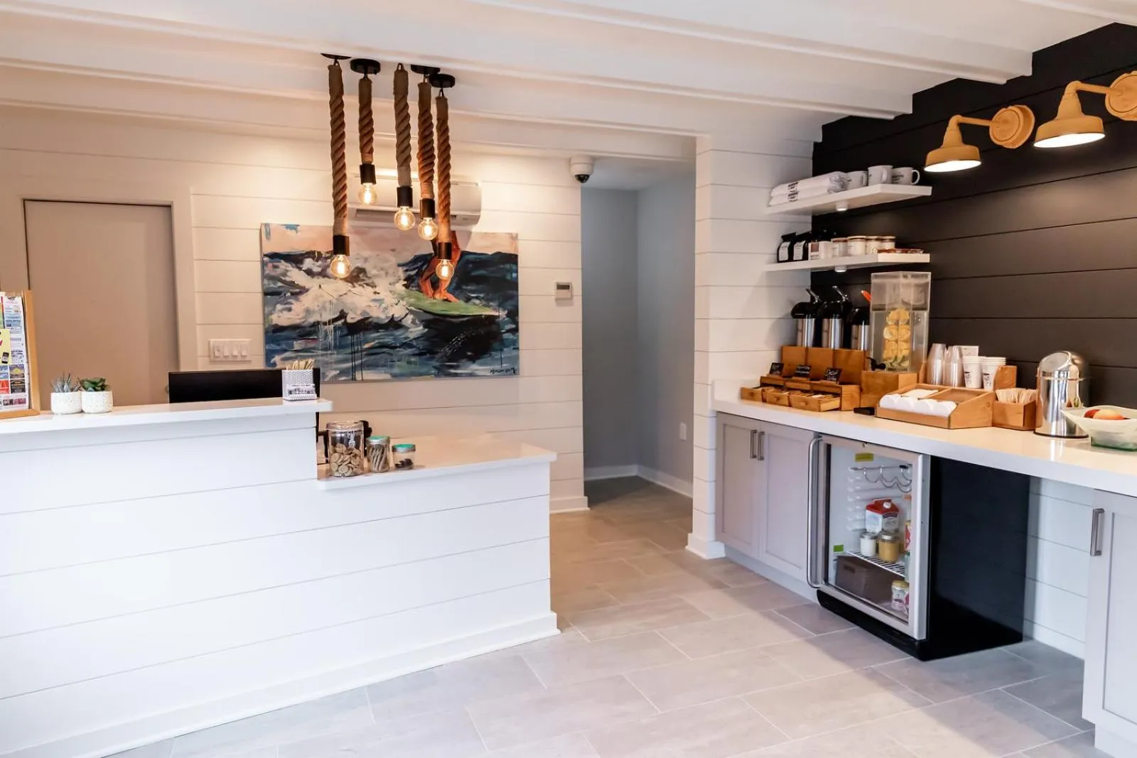 Coffee/tea facilities in Boarding House Cape May