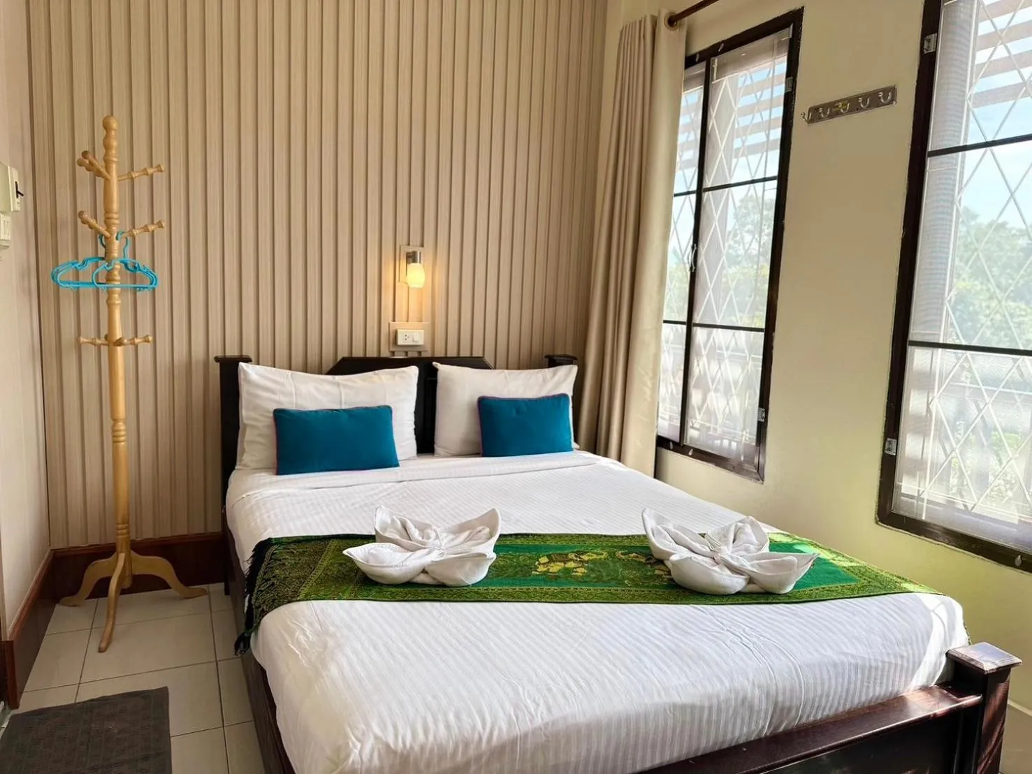 Bedroom, Bed in Mixay Paradise Hotel
