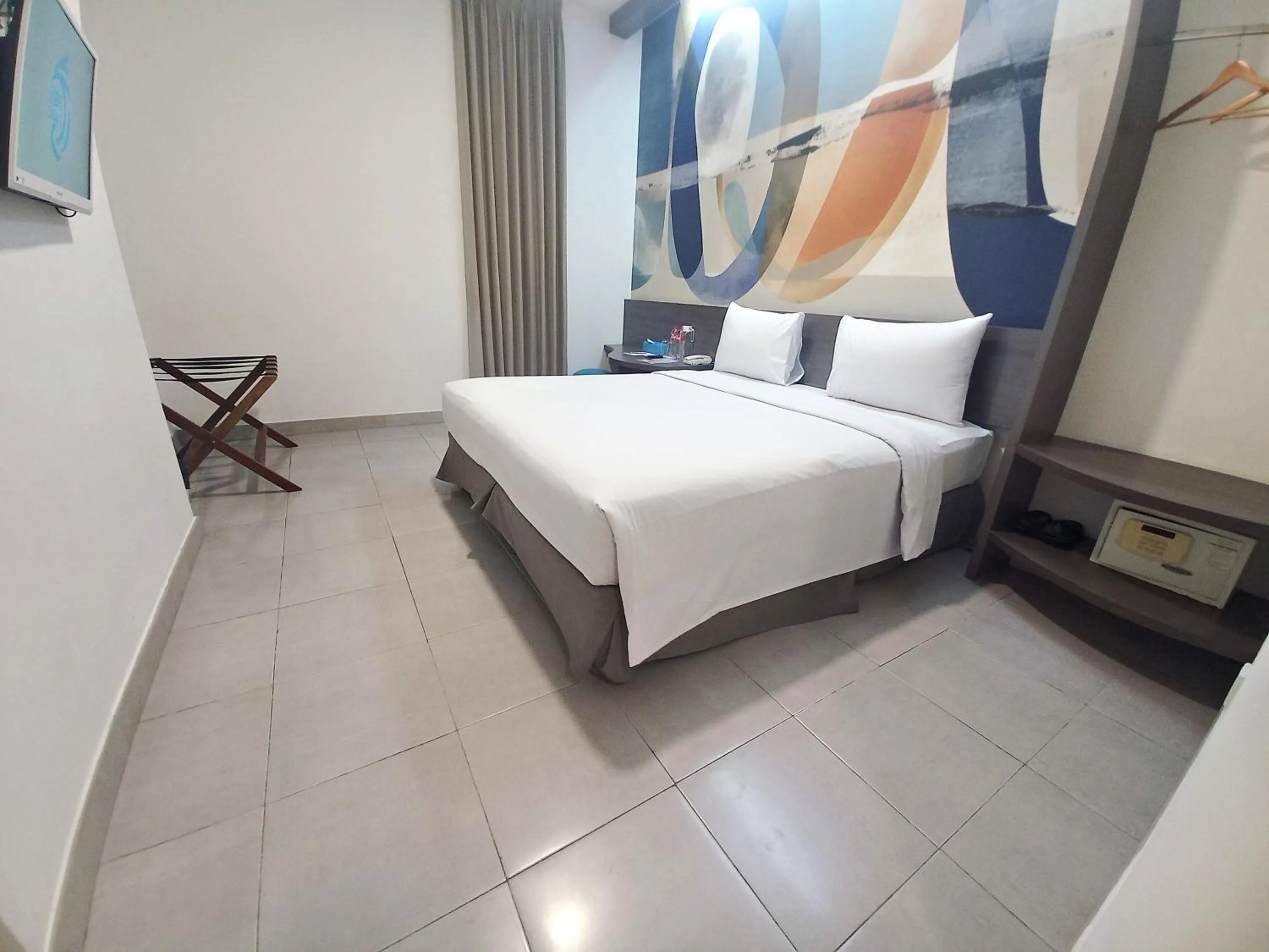 Bedroom, Bed in Hotel 88 Kedoya Jakarta