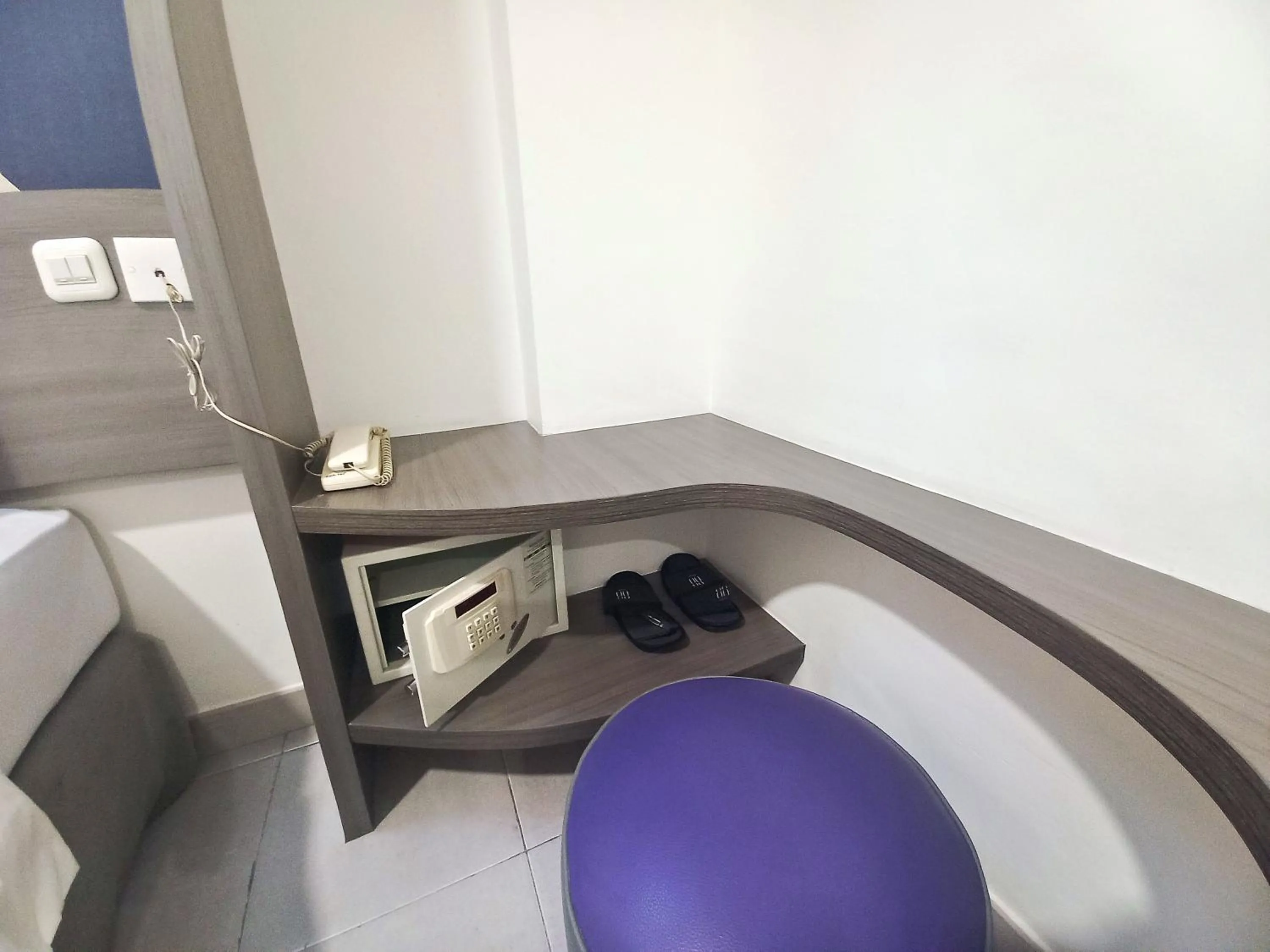 safe in Hotel 88 Kedoya Jakarta