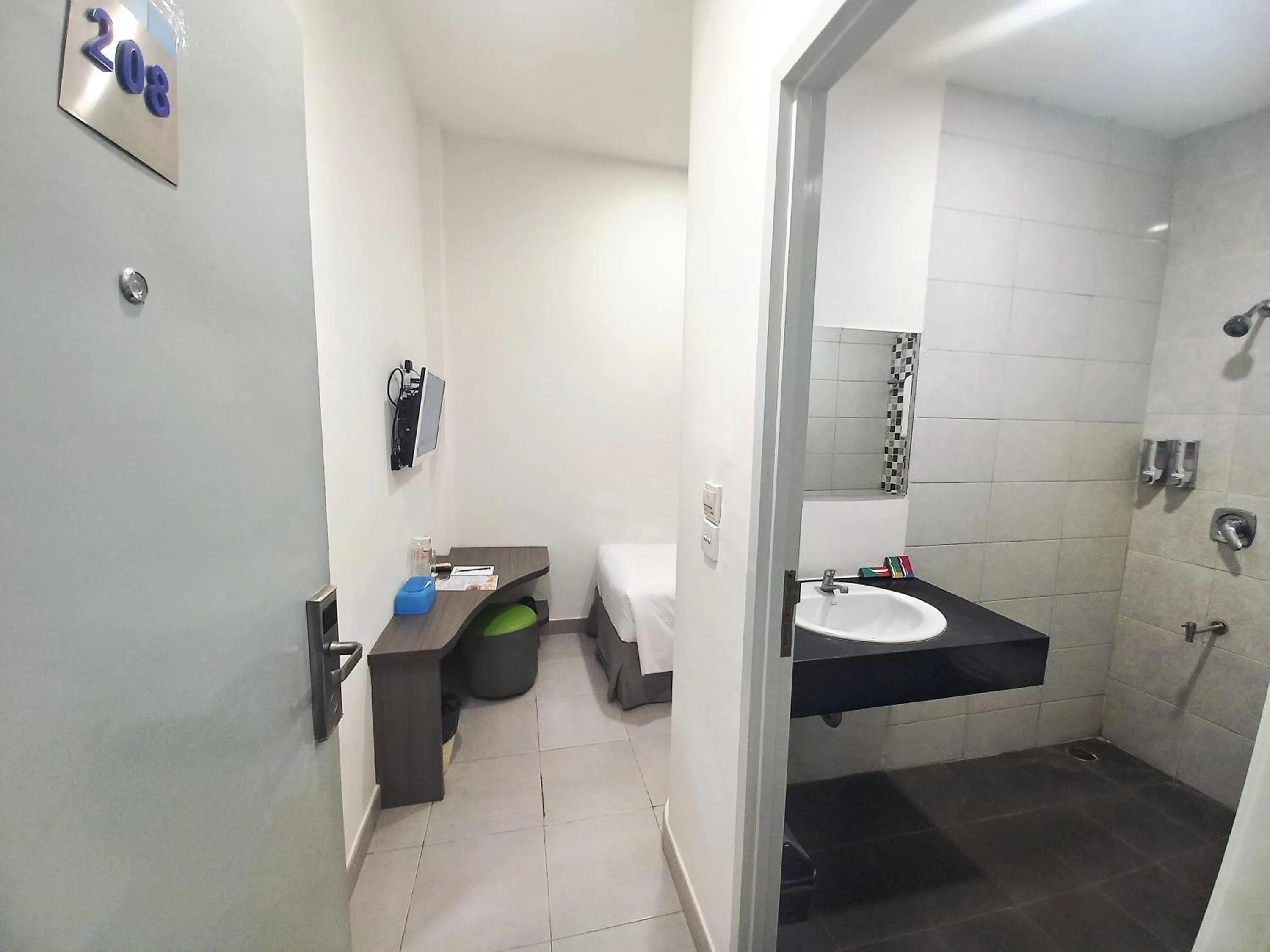 Bedroom in Hotel 88 Kedoya Jakarta