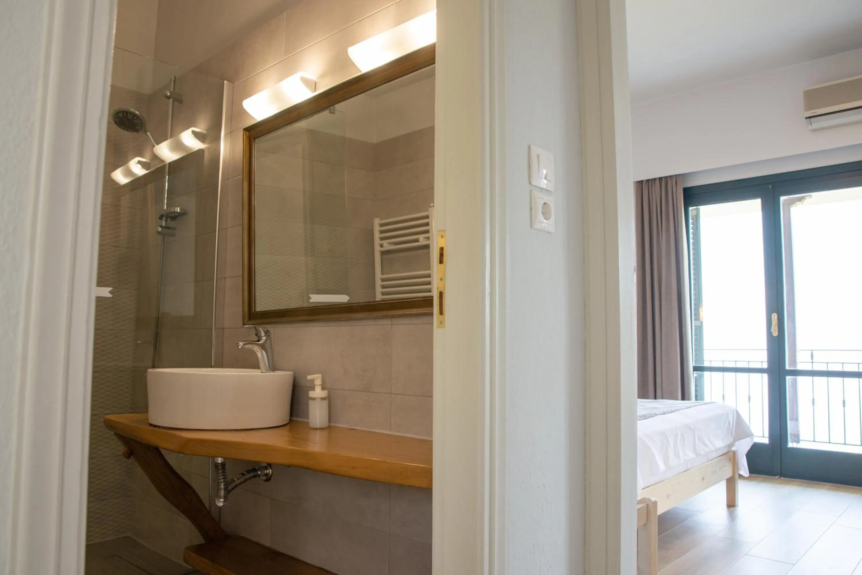 Bathroom in Marabou Hotel Chorefto